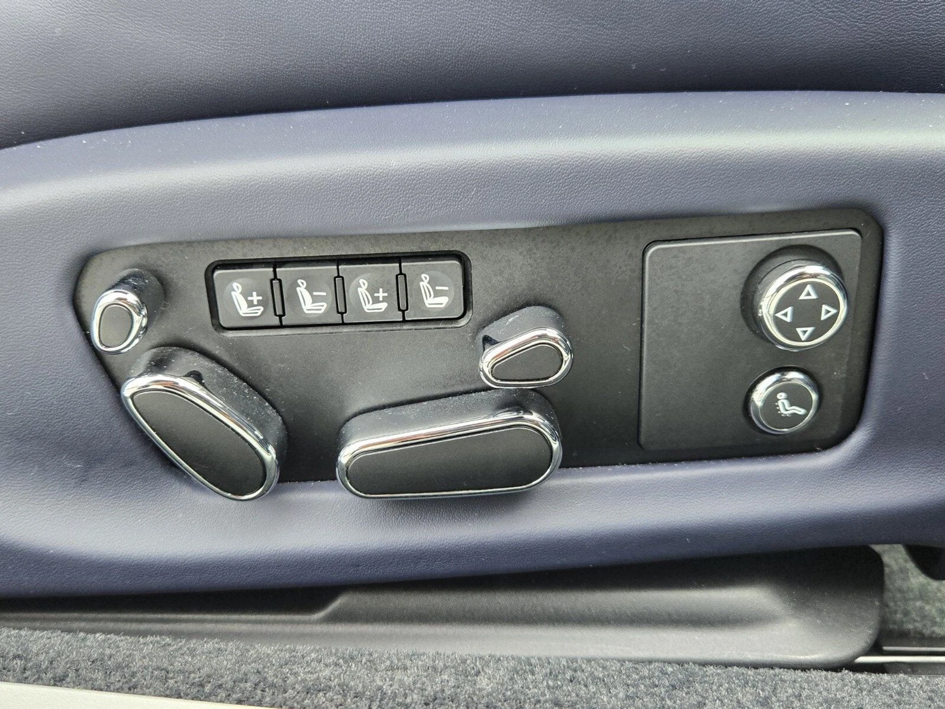 mph028_614684146_79625beca2a50e22db0f5b74e3ef93d6x_4299a43265