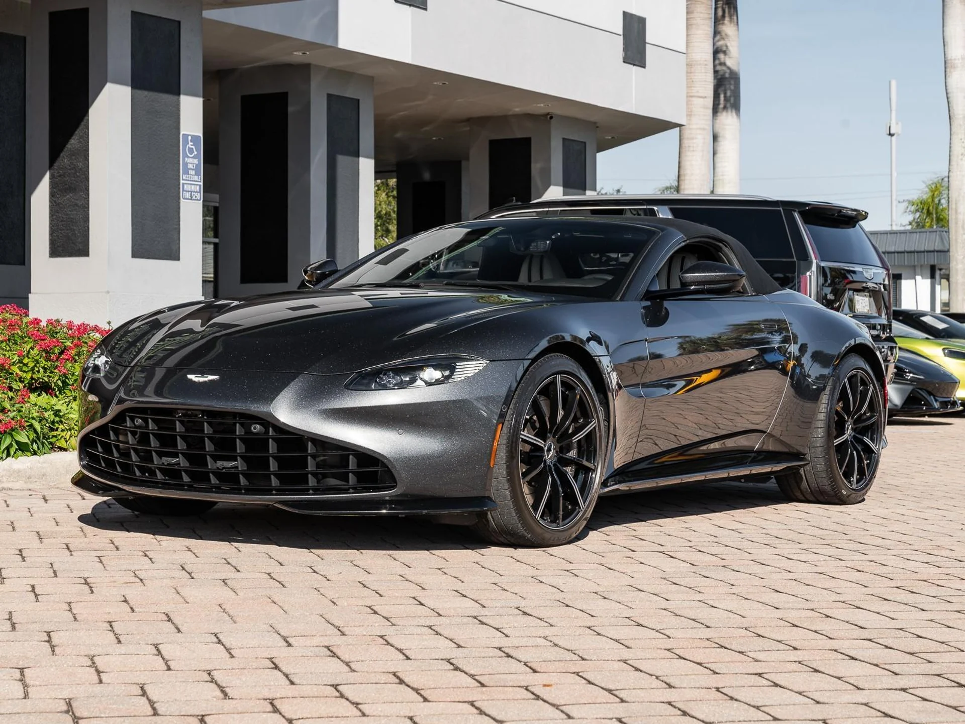 mph028_616660756_Used_2021_Aston_Martin_Vantage_Roadster_1767733773_a51be20fdf