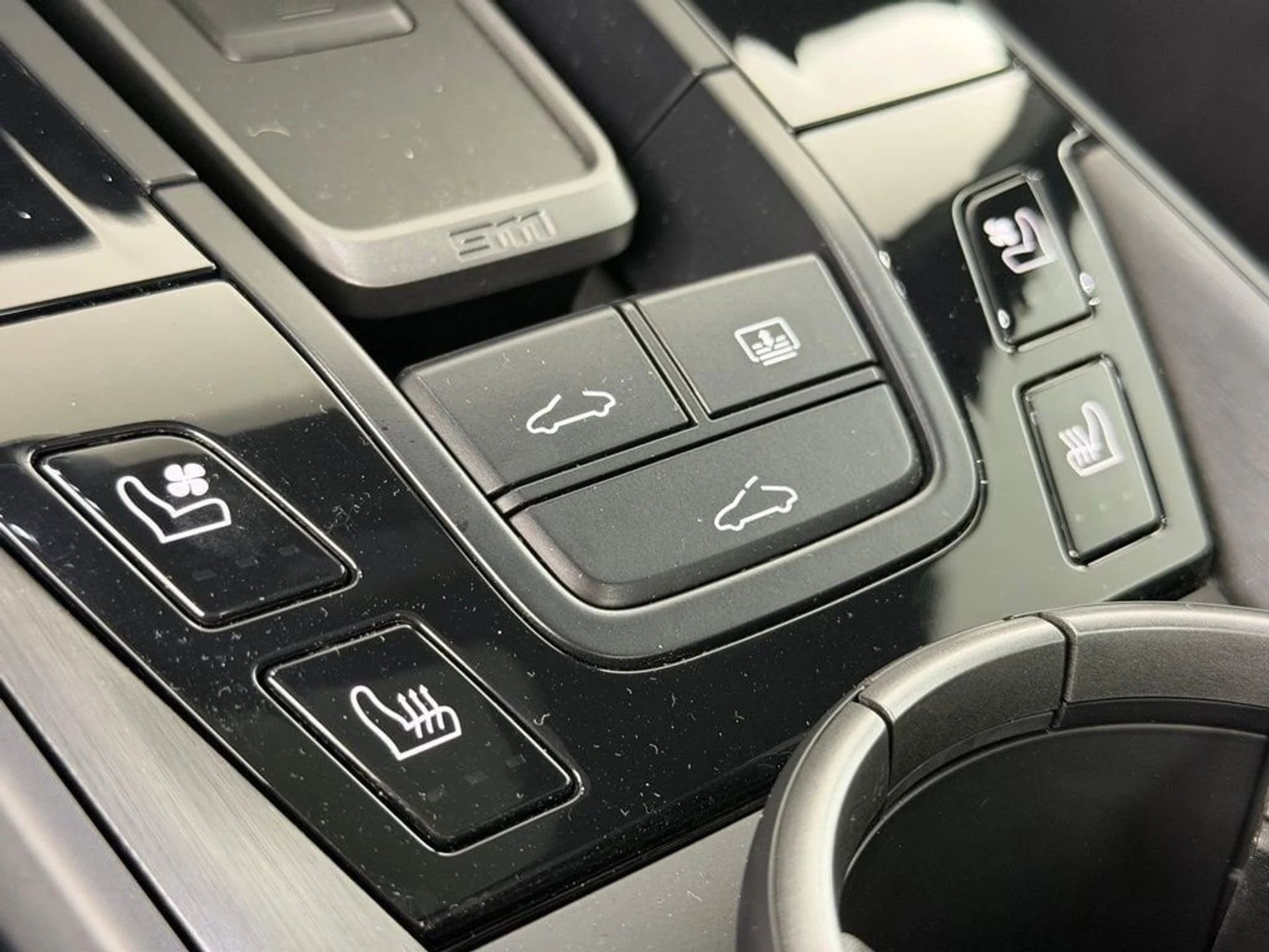 mph028_619097919_774c6b952825495254f5dab43b0c0ab0x_0d01179641