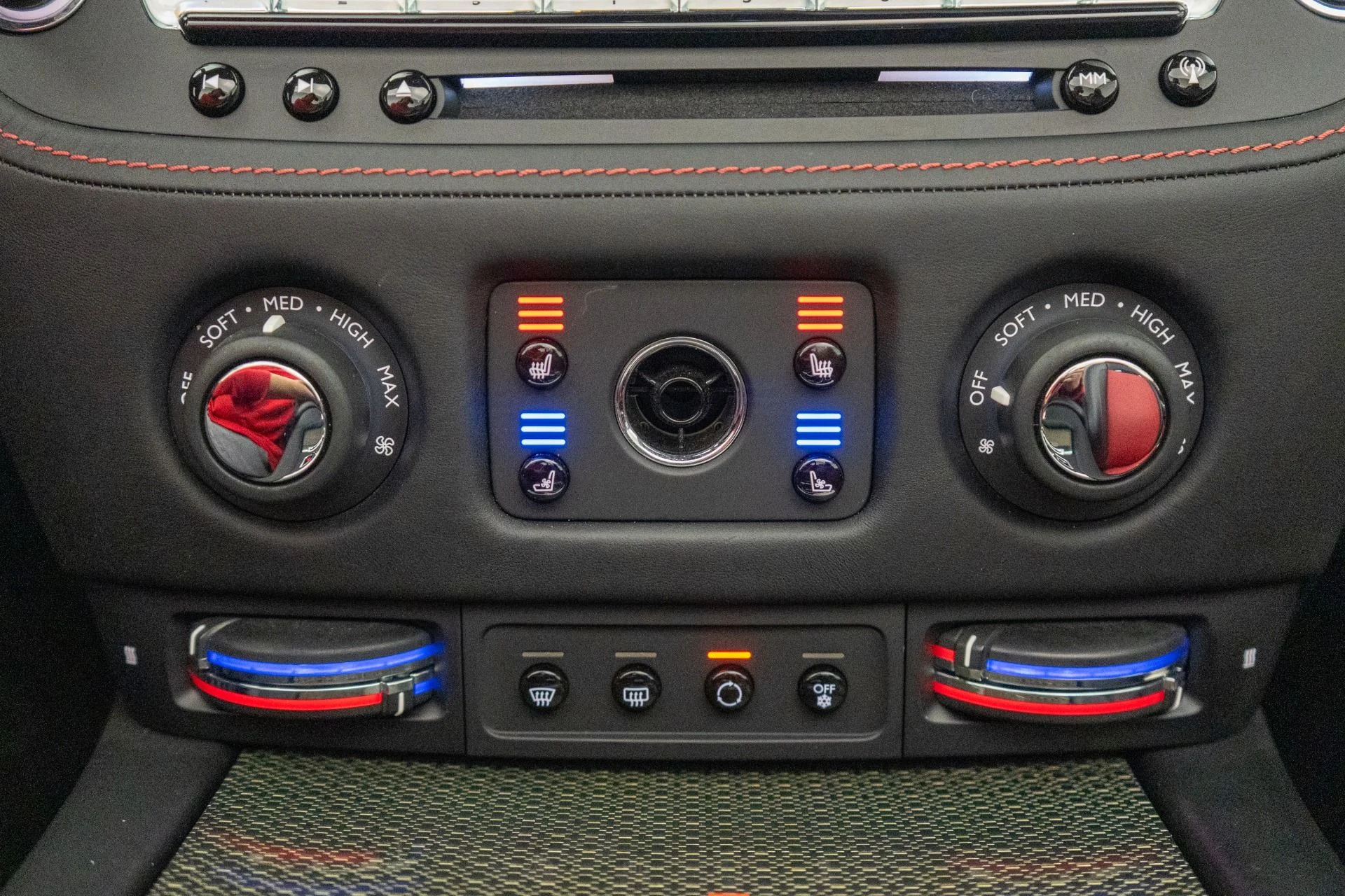 mph028_621116179_Used_2019_Rolls_Royce_Dawn_Black_Badge_1773693933_895f004da0