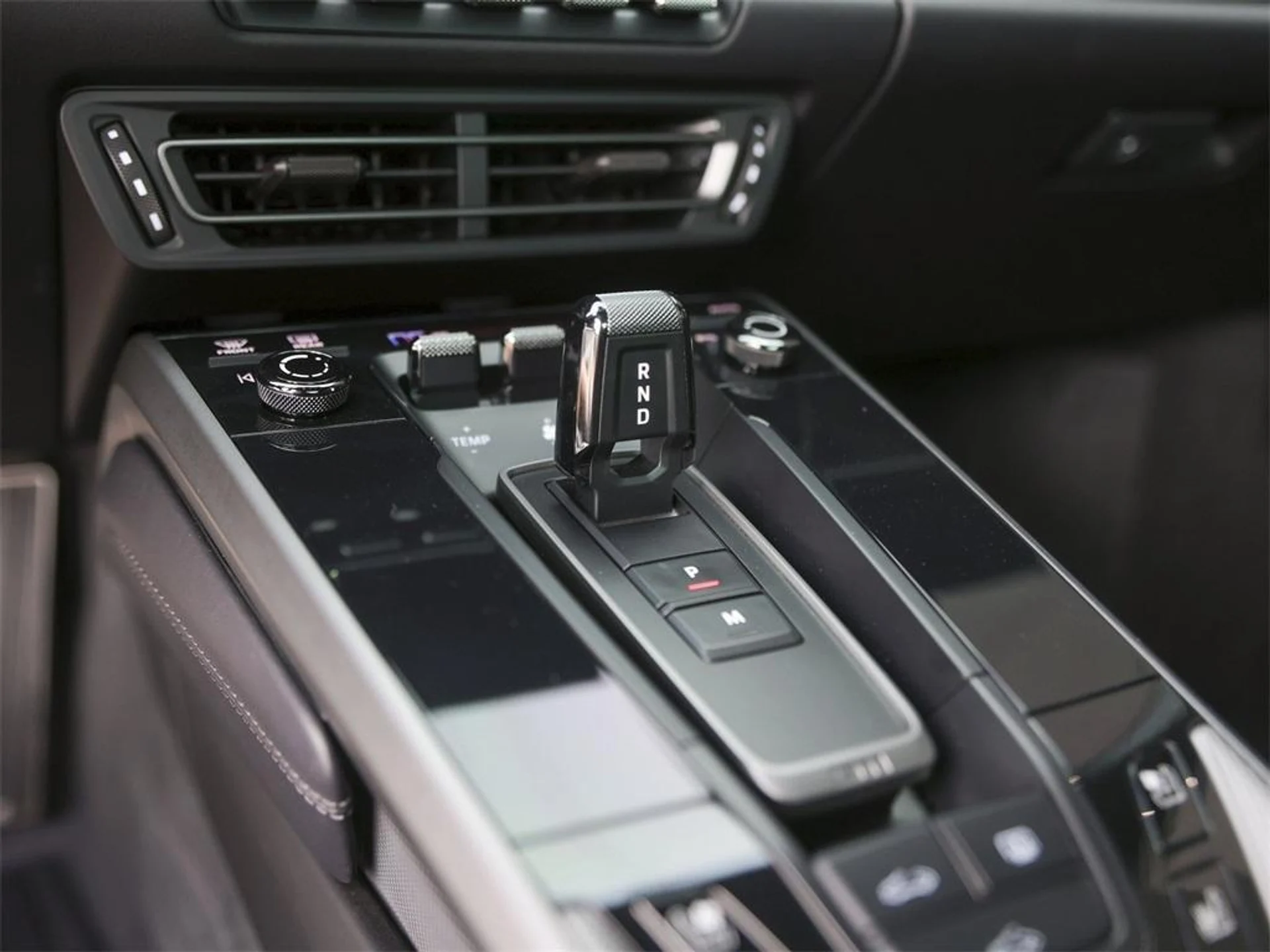 mph028_623175866_io_Gk6c_De_Hu_JC_5cmgf_Yzp2et_Ti_Kc_d142fd8a01