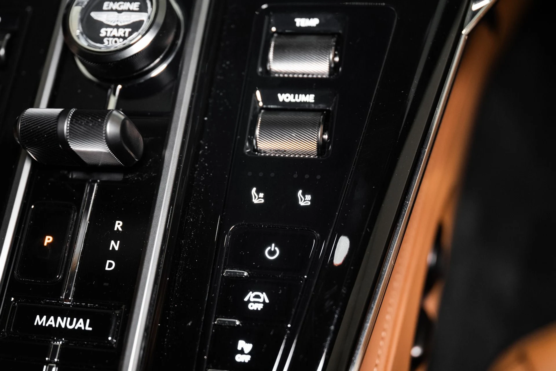 mph028_636083914_New_2026_Aston_Martin_Vantage_S_Coupe_1767380172_bee31535c0