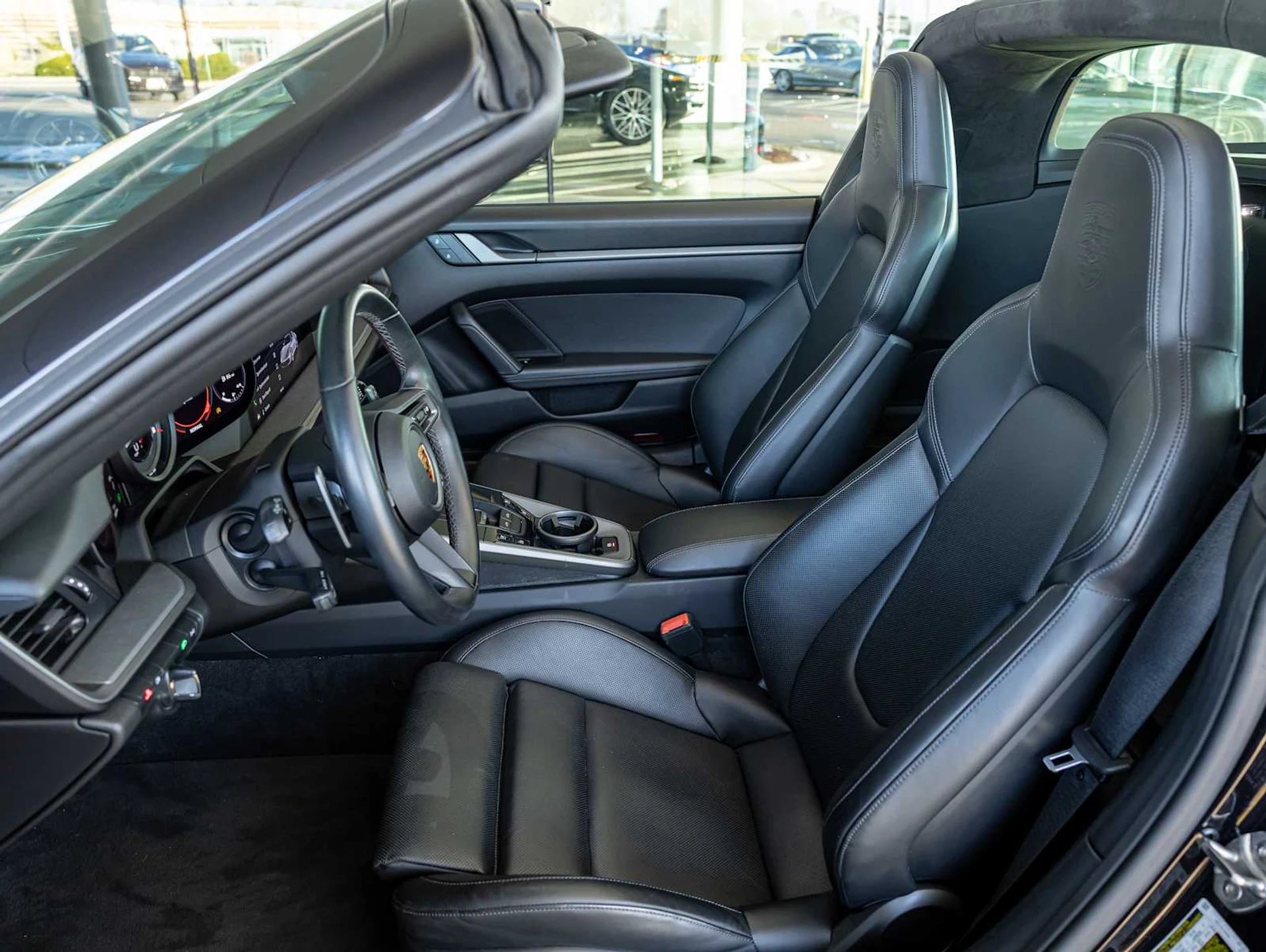 mph028_64141086_b4ee270e2268b40f41faf7305cc55f1bx_25a3770a74