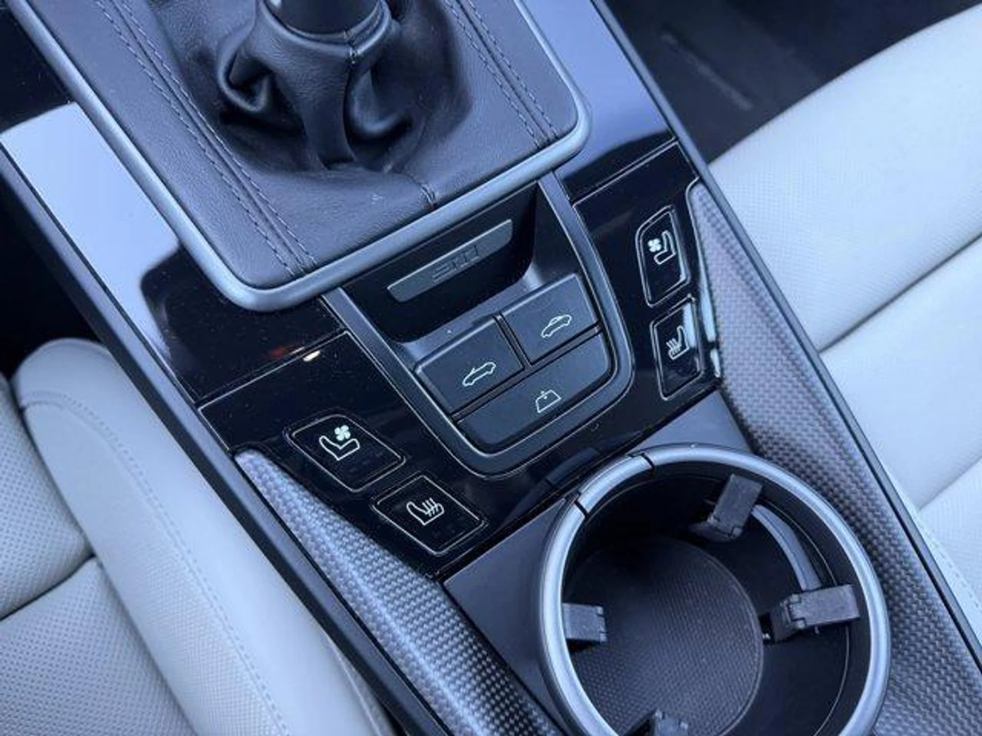 mph028_648982448_Mix_a3i_V0ru_Uh_WJY_Qe_V_Zym2b_Y_63ebba692f