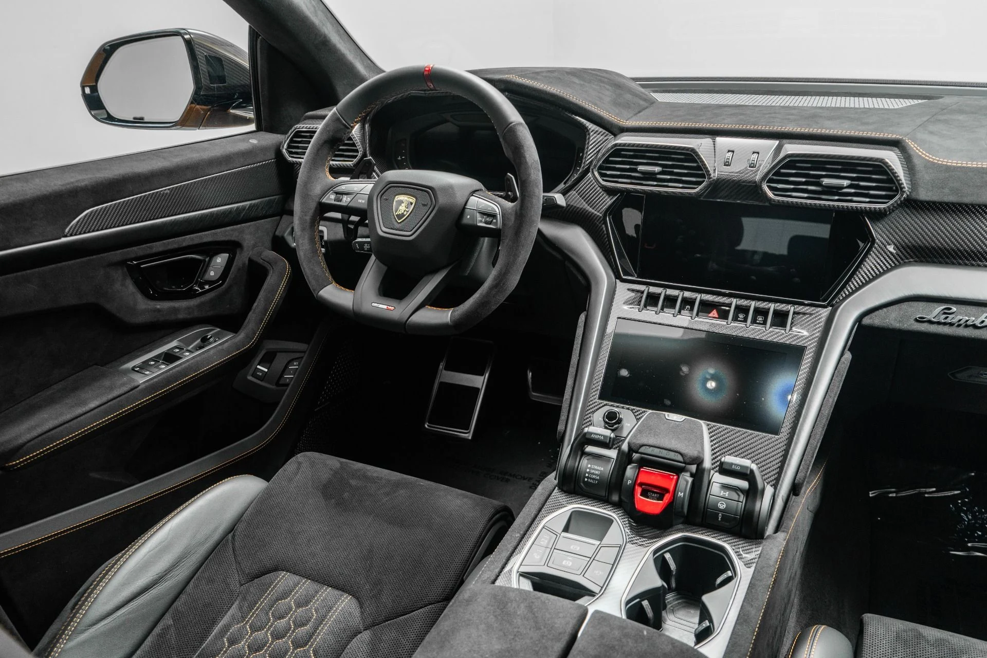 mph028_655221611_Used_2024_Lamborghini_Urus_Performante_1779475320_1a7115955b
