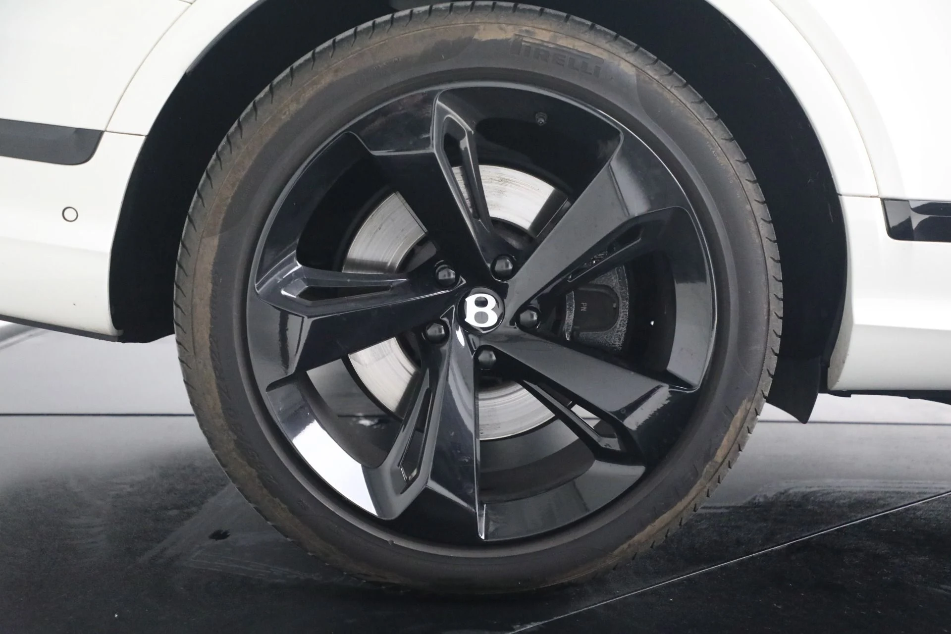 mph028_66584659_Used_2021_Bentley_Bentayga_V8_1770336419_d0df7558a7