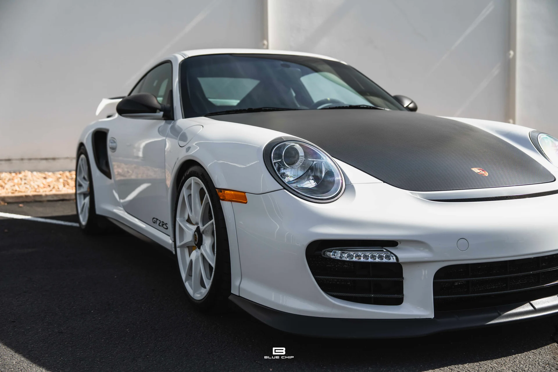 mph028_668168779_6a34671027147ebfc4c097a0_2011_Porsche_GT_2_RS_28_772a4cf90e