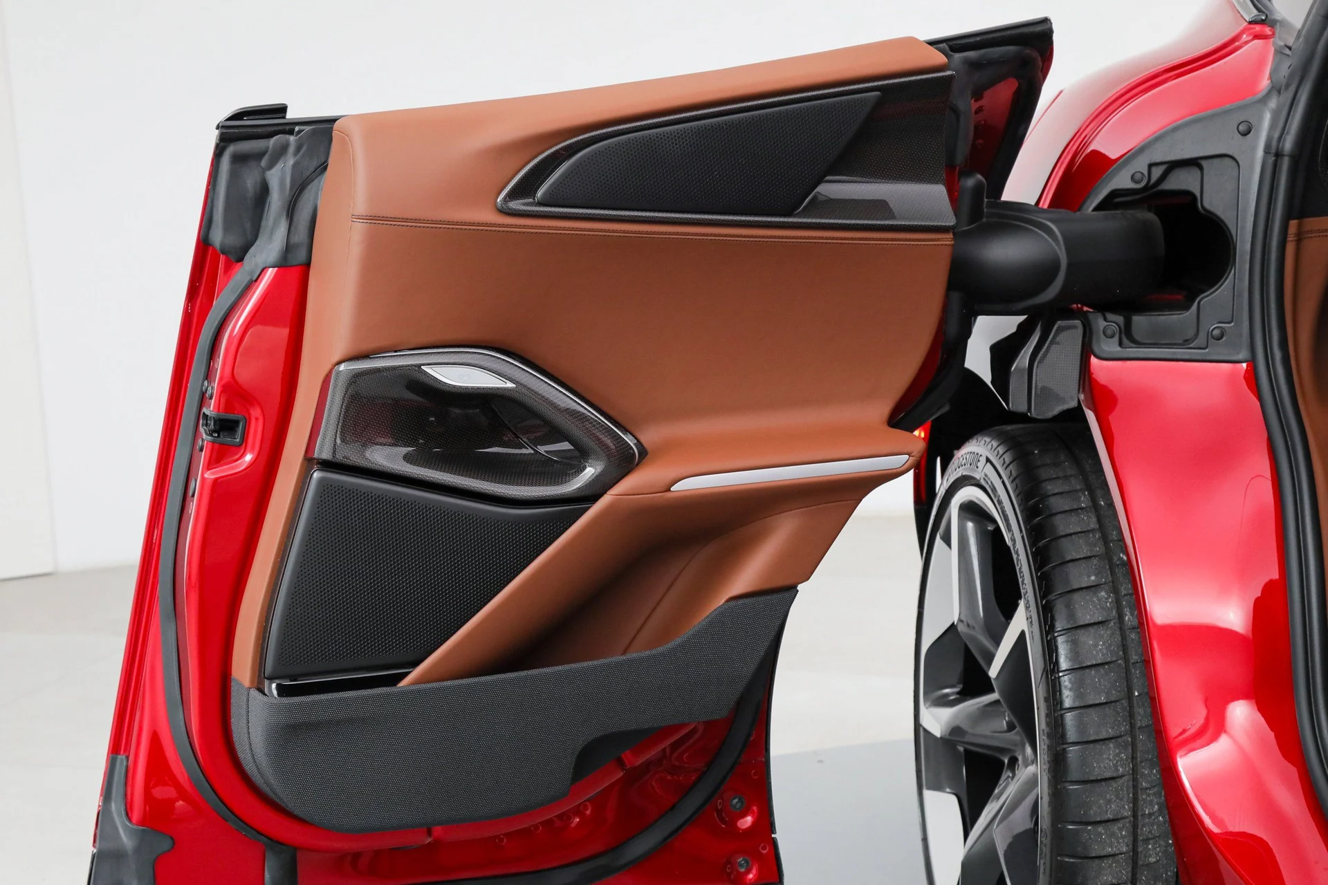 mph028_669268837_9566360161d7248e83c832d95f3d3d36_7ac24772f9