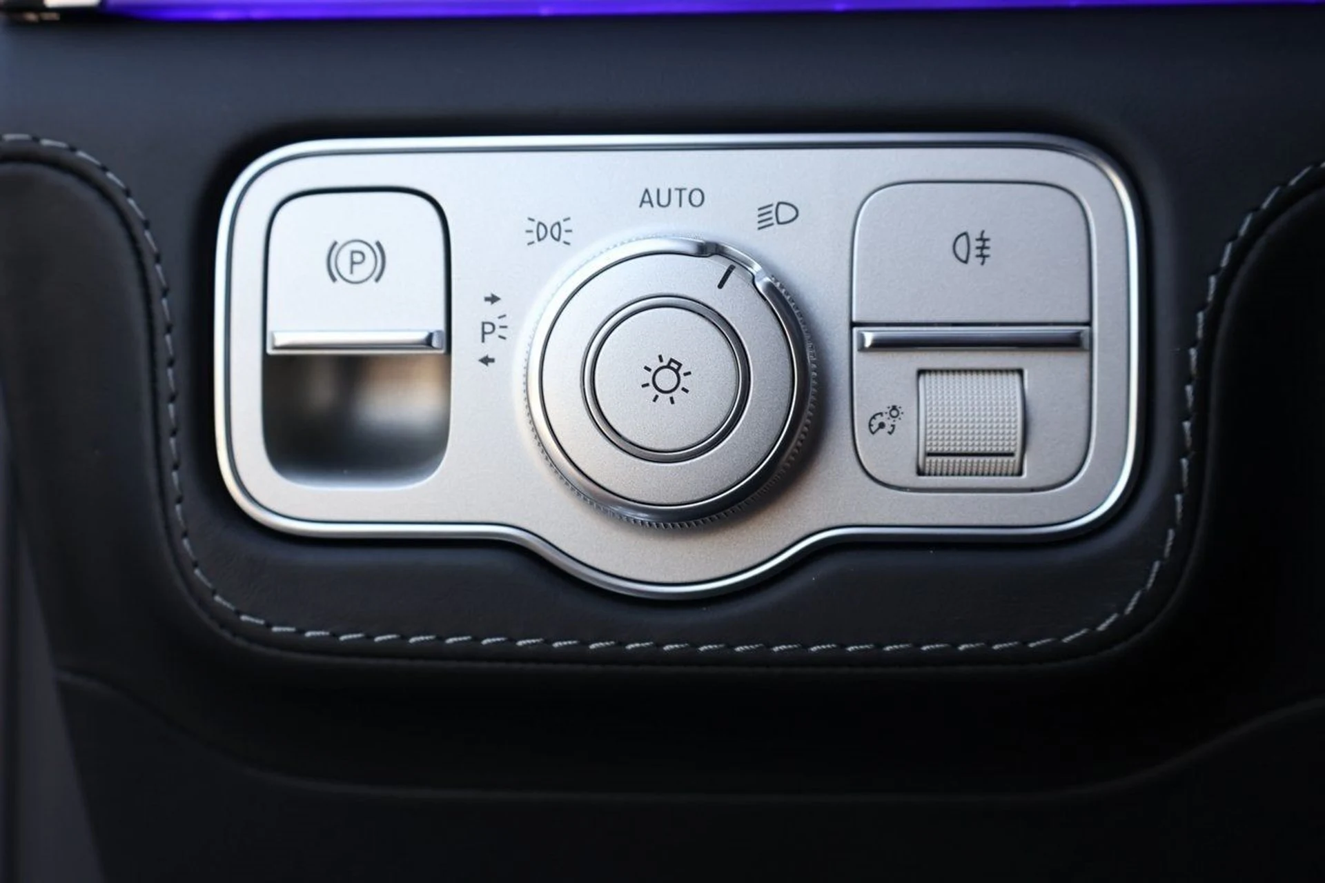 mph028_677109113_29_3b941f0254