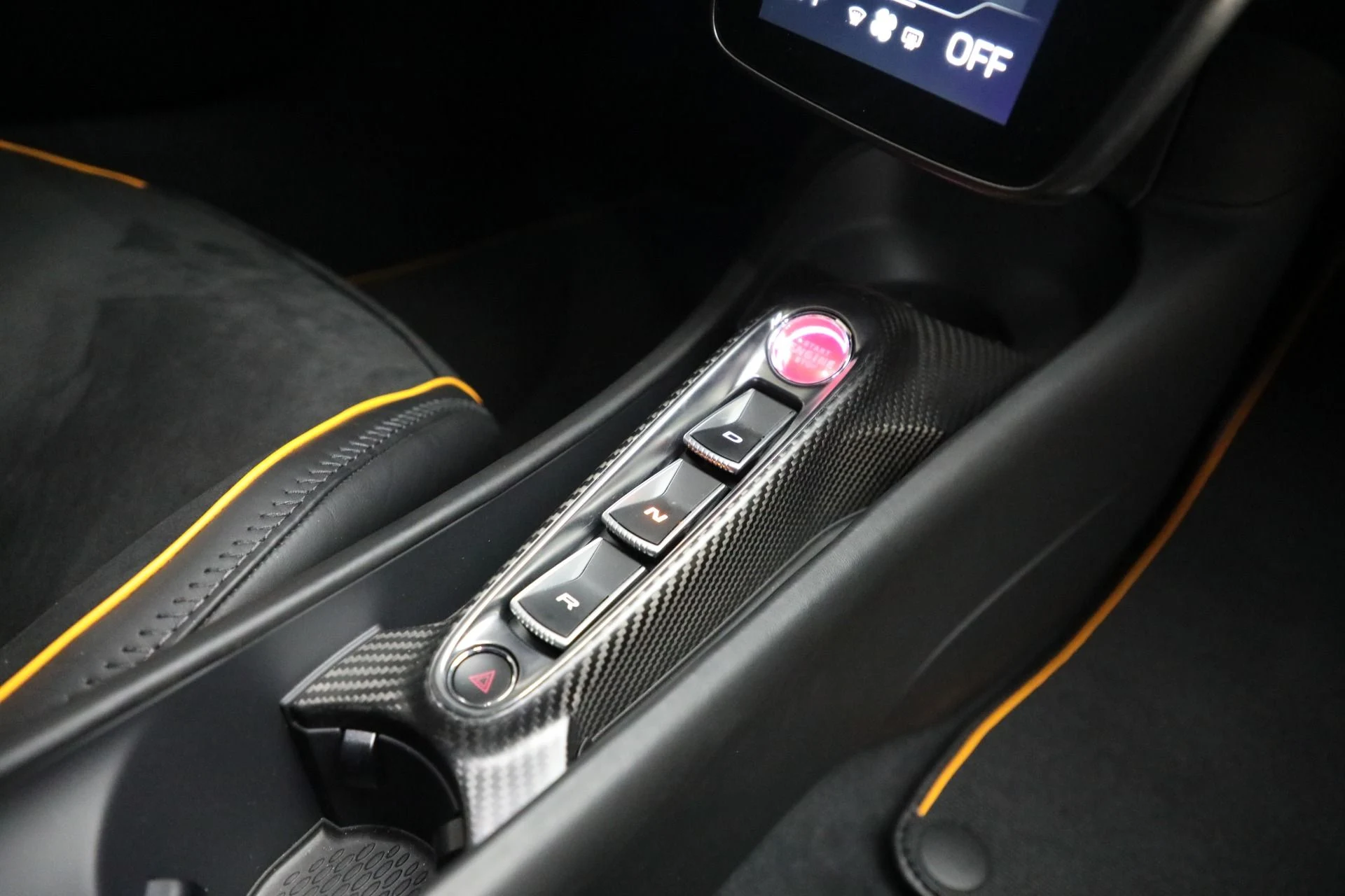 mph028_681331284_Used_2024_Mc_Laren_Artura_Vision_f7476c285f