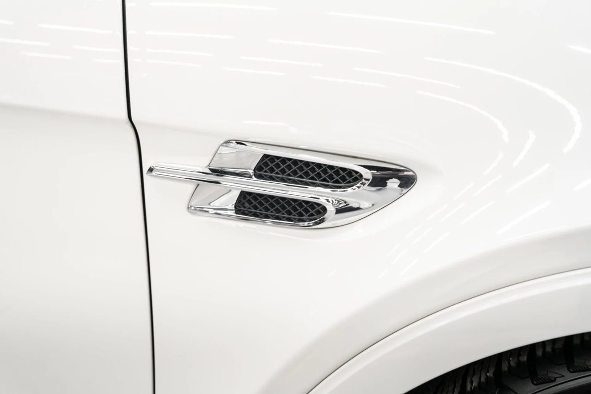 mph028_685010866_bentley_bentayga_2019_ae748f44cf