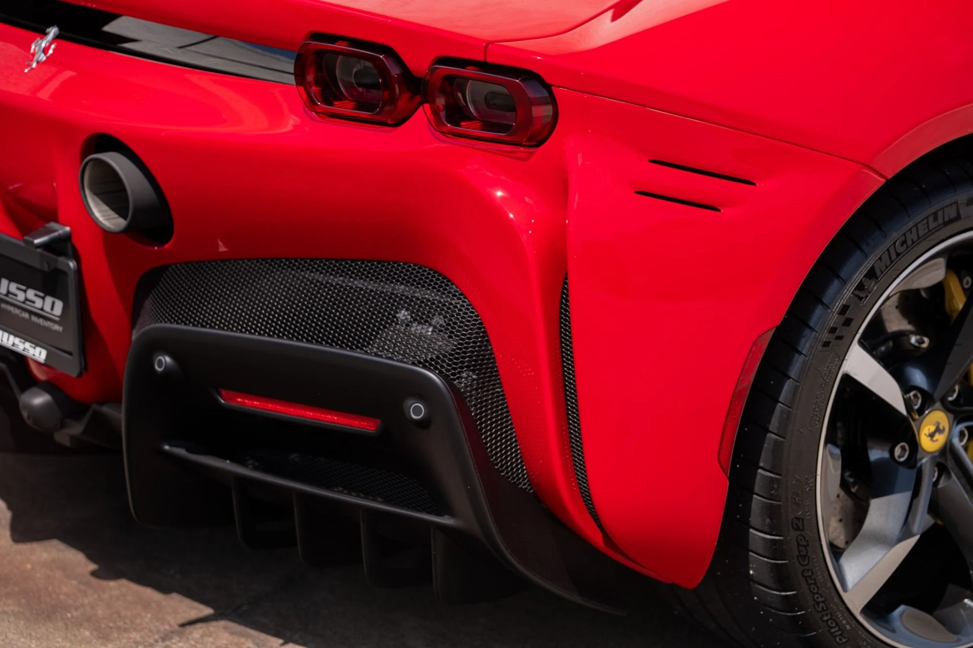 mph028_691355246_Used_2023_Ferrari_SF_90_Stradale_1758051798_77afbcc1d8