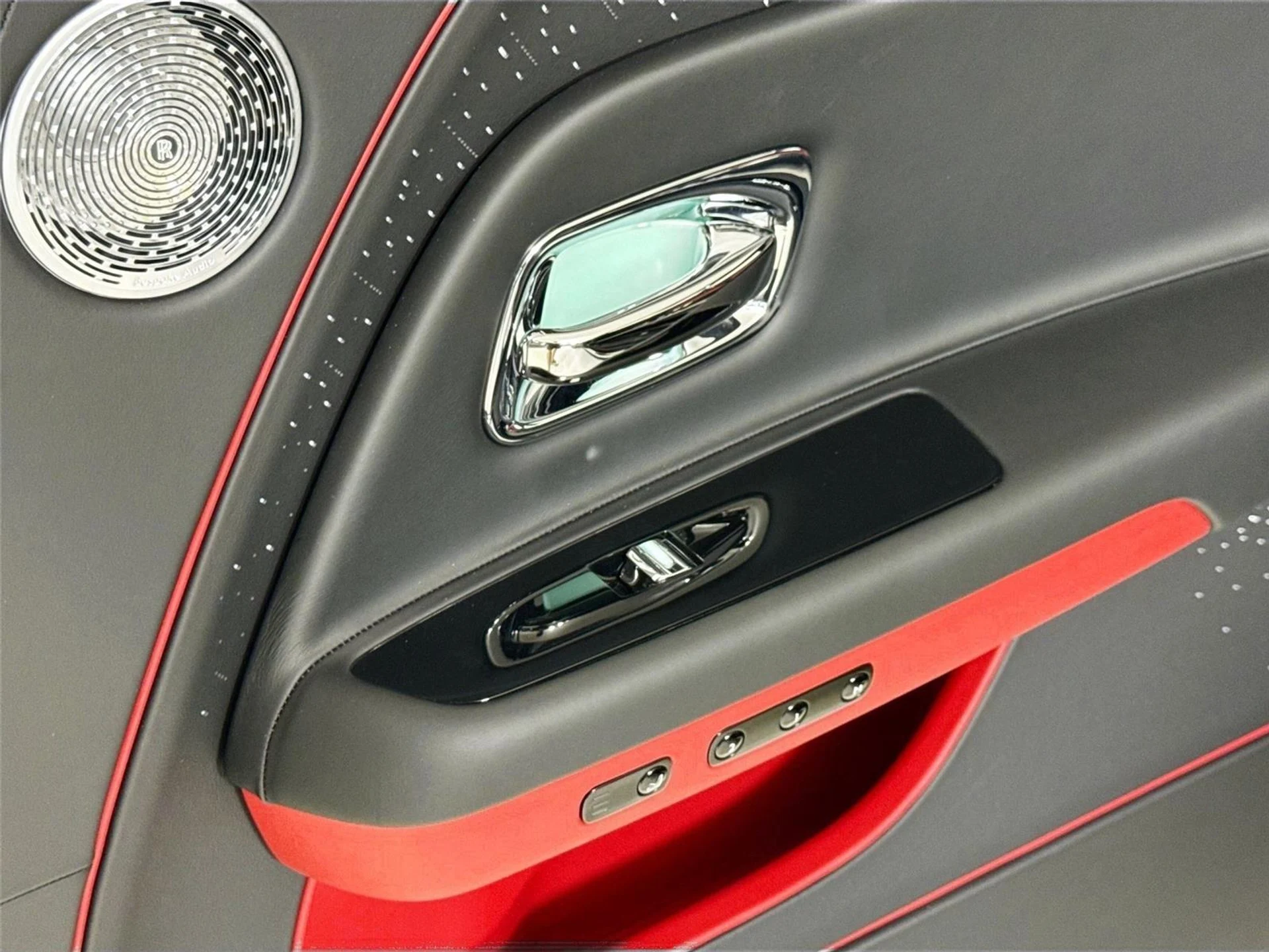 mph028_703389577_e6362a5f0d02bfb60ab3ac553ff255e9_1280d967c9