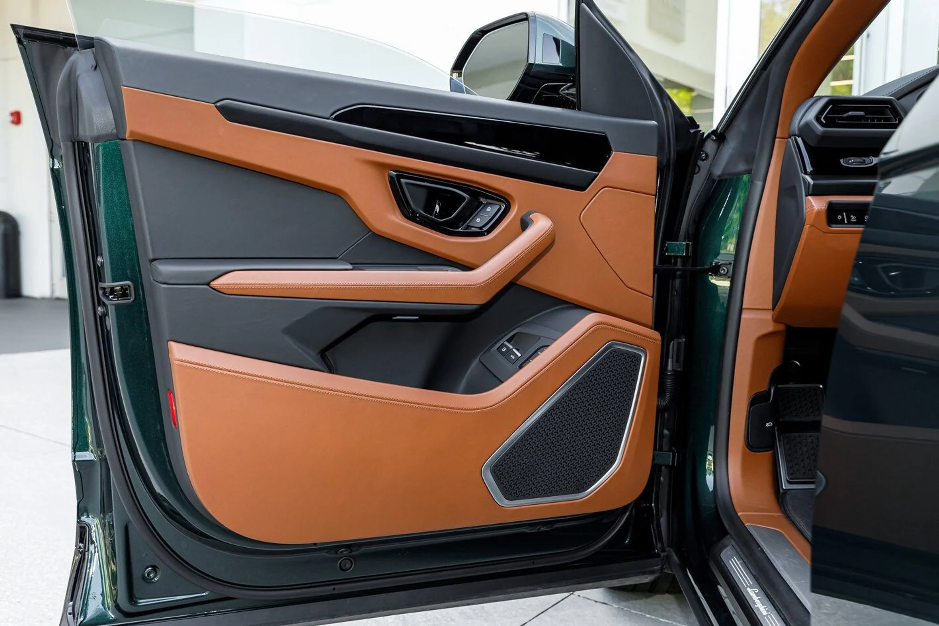 mph028_70631918_56741fe41cd3994b31964326ce931fcfx_f4bff4f655