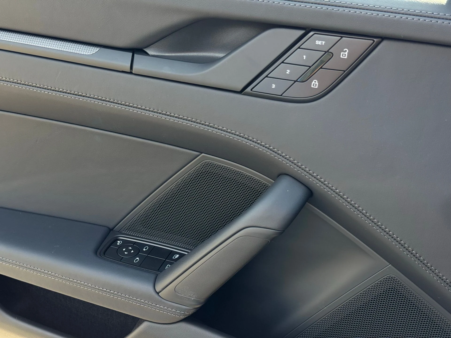 mph028_706427777_97925899f88c453473346a4113be1fcd_0f712470ac