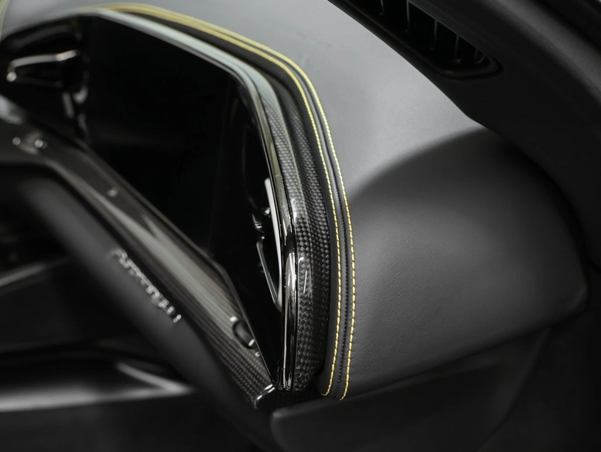 mph028_707031860_29_ffd8007369