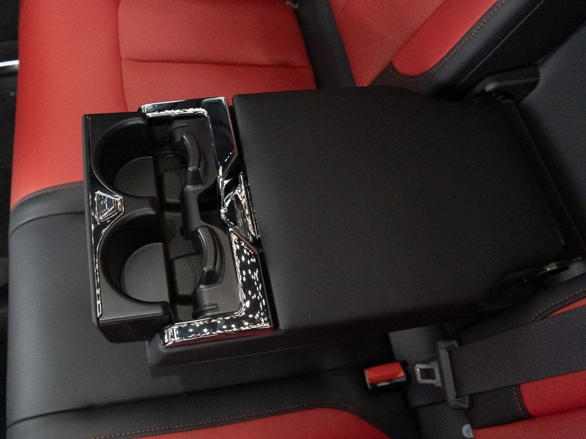 mph028_709292594_83c38cc9913050b61e7c5f91d2c50798_4039d9d25f