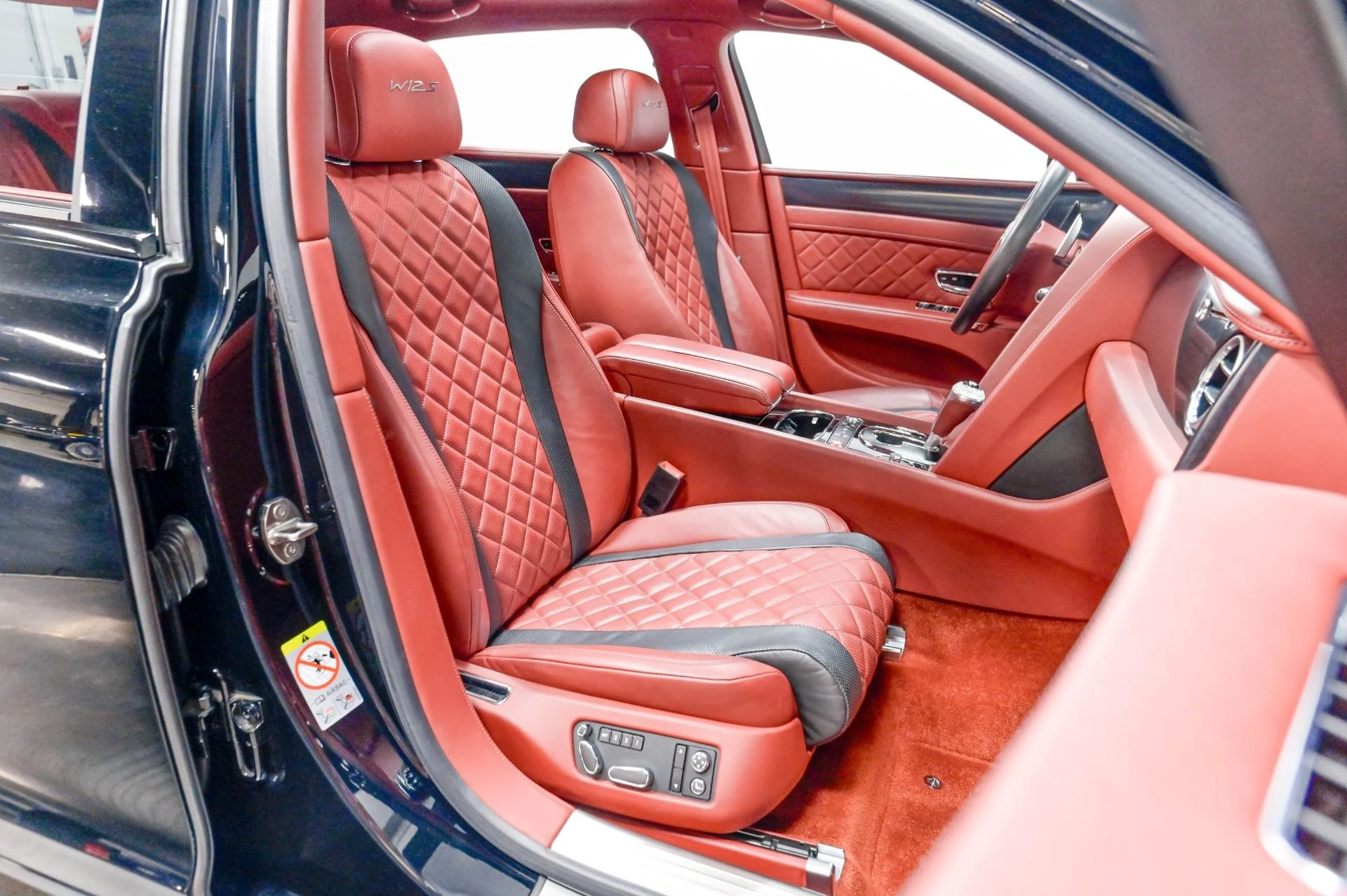 mph028_718343098_Used_2017_Bentley_Flying_Spur_W12_S_1782583031_79fec7d752