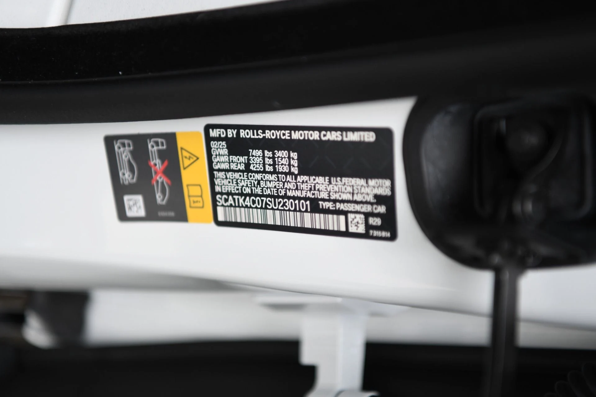 mph028_730971179_11807_p30_l_061b44aa5b