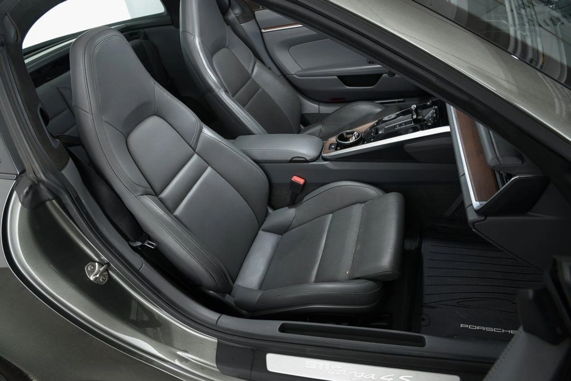 mph028_735303901_8518a6fbf5ba25f8cd7c913982f32376x_8f3ddfaeb6