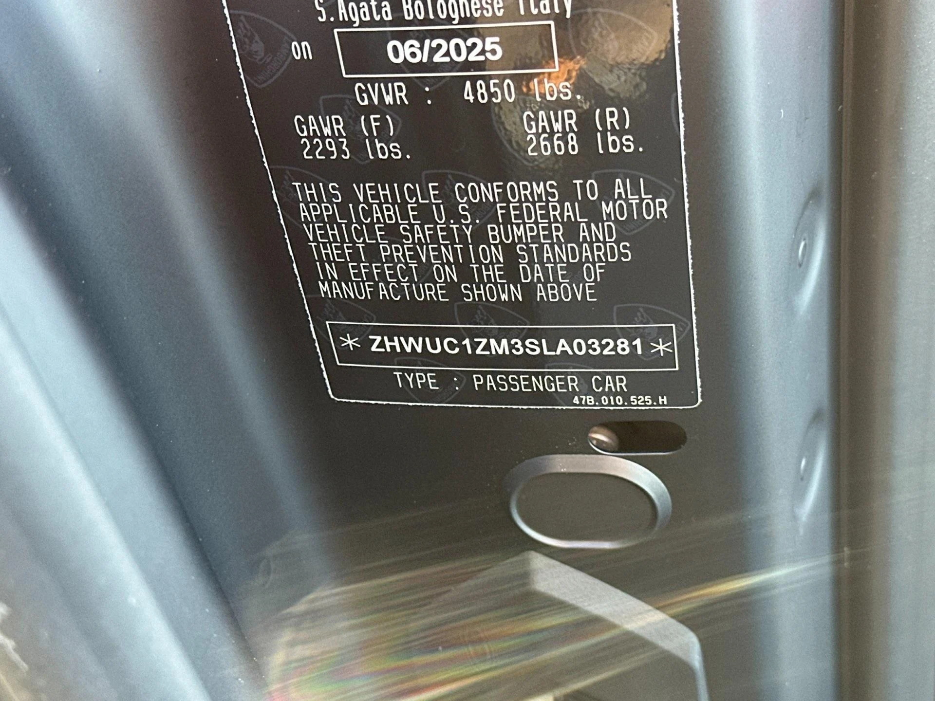 mph028_740820497_New_2025_Lamborghini_Revuelto_Coupe_1761898387_2eb018cf31