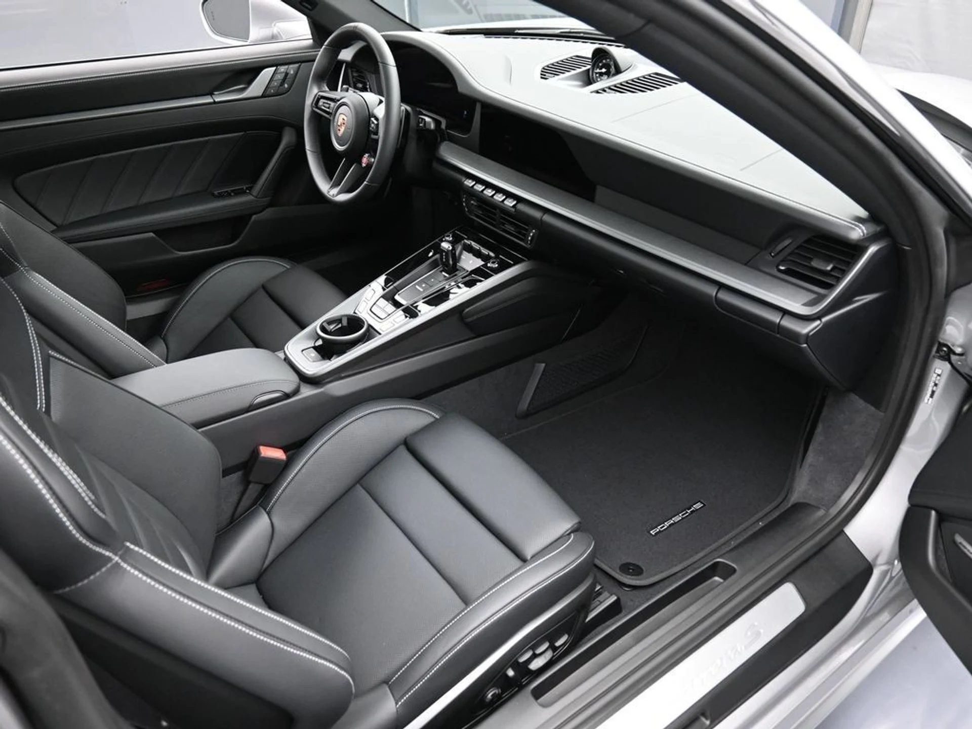 mph028_746316415_image_28_205748a03d