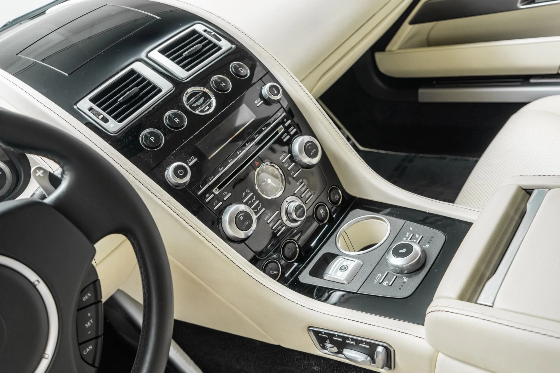 mph028_748091441_Used_2012_Aston_Martin_Rapide_V12_power_High_Contrast_Color_Combination_1781621426_ccd01675b6