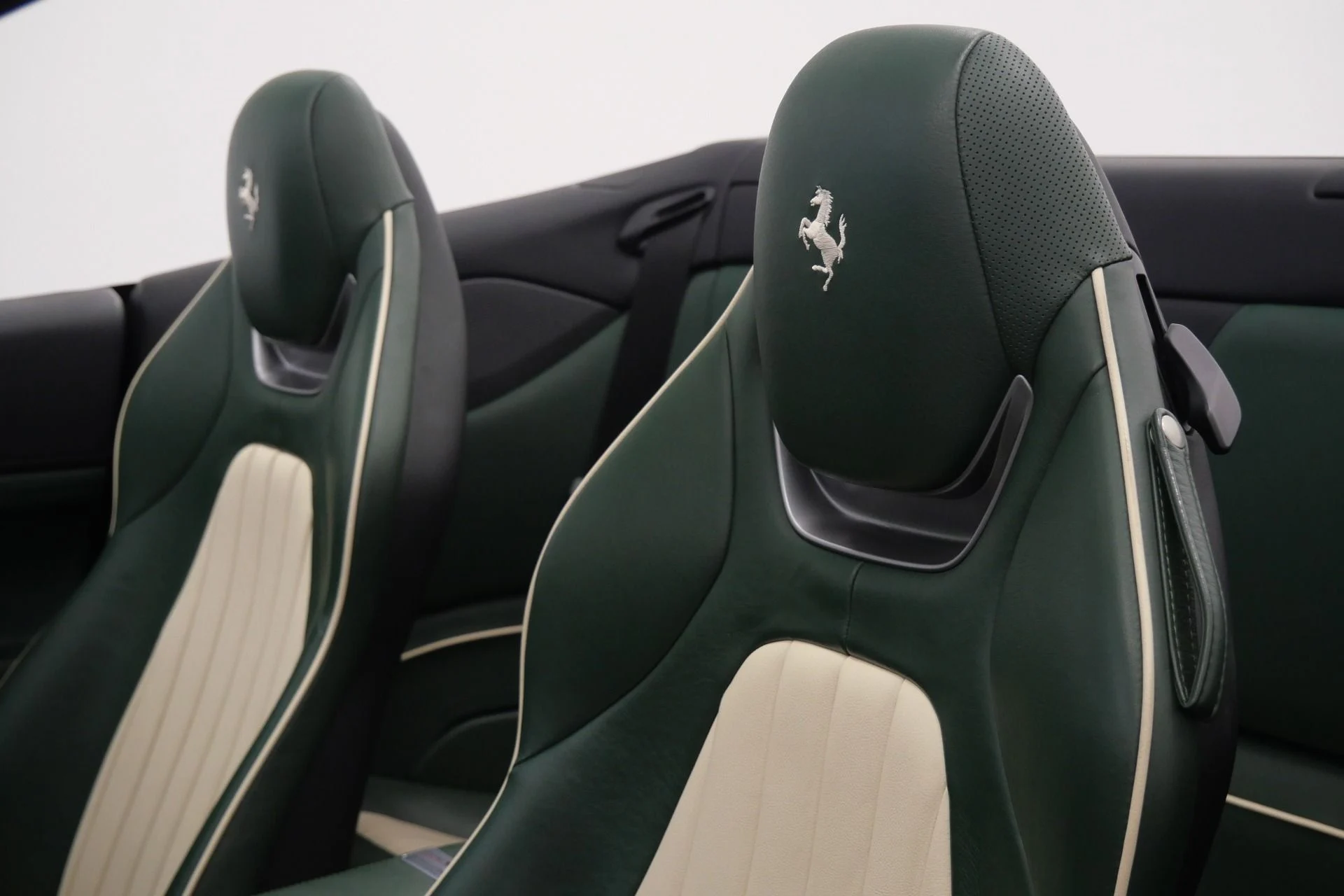 mph028_751729449_Used_2019_Ferrari_Portofino_Tailor_Made_in_NYC_Unique_Exterior_and_Interior_Colors_Amazing_1779827037_0fb97f7a8b