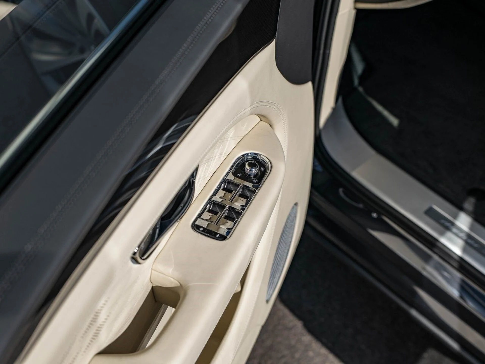 mph028_753298657_929d3e1e6e978cce39d9612ce97768edx_4c236761e3