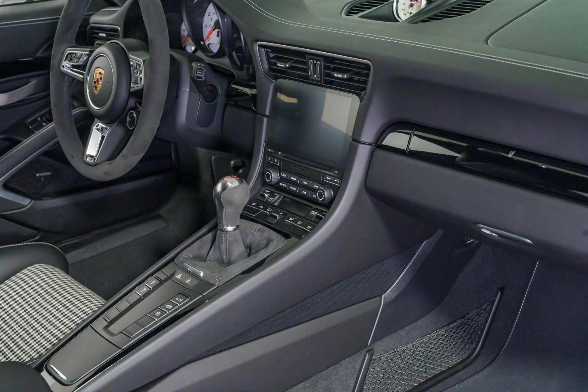 mph028_758186674_b543506de9ec423e8ded58440234ef76_0621b17da5