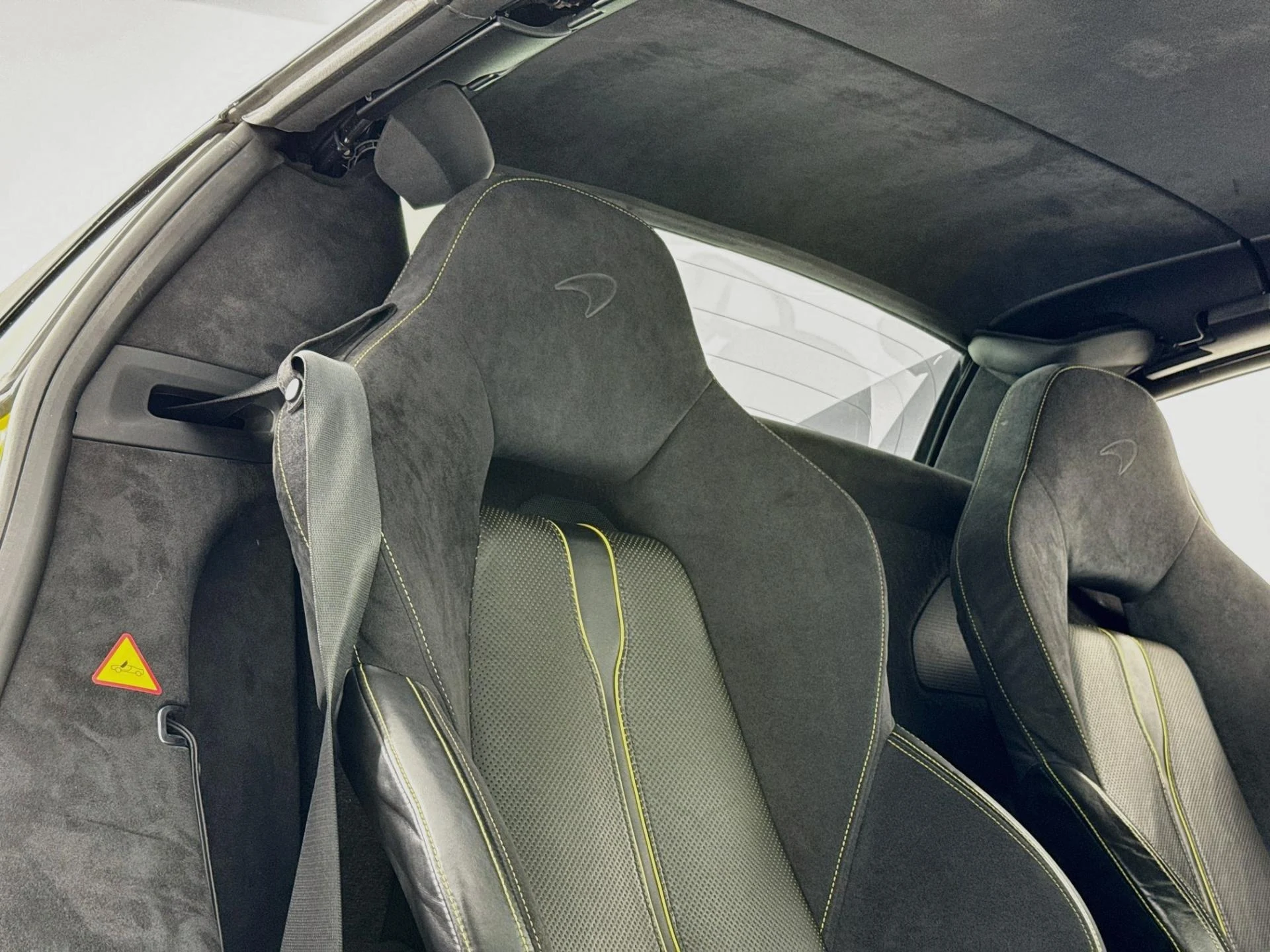 mph028_76173919_Used_2018_Mc_Laren_570_S_Spider_1793227954_dfa29752c7