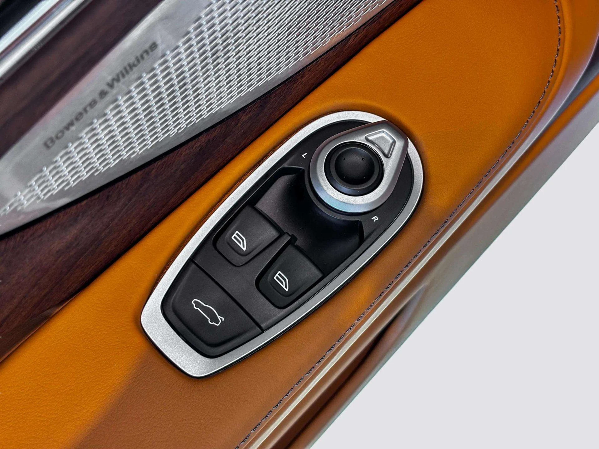 mph028_763764942_cd759099_67b1_4b0d_b09b_8e5f7d9bb43c_9e257a60c7