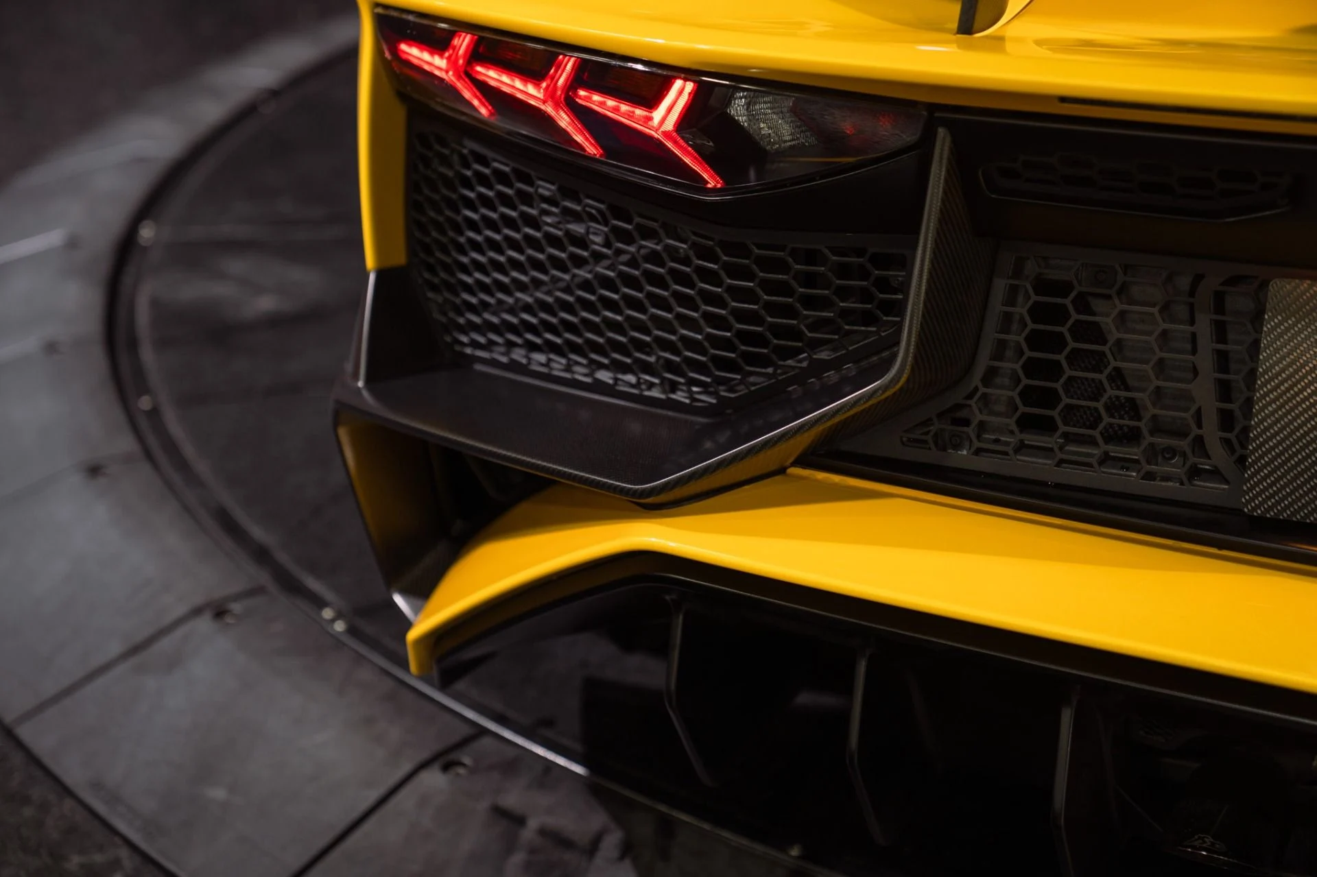 mph028_772526414_Used_2016_Lamborghini_Aventador_LP_750_4_SV_Full_Carbon_Interior_with_Carbon_Seats_1792521135_3bbd7e1df9