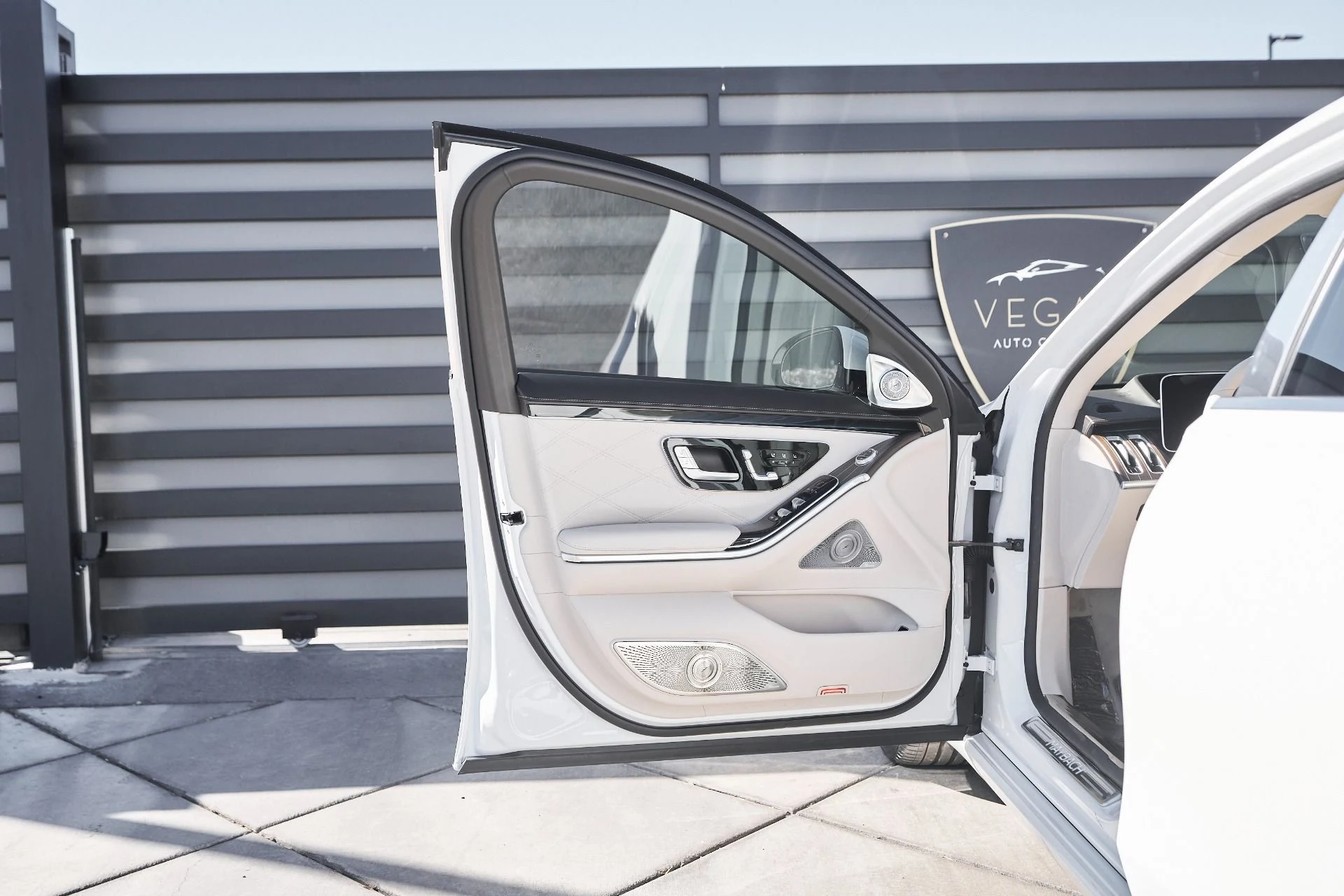 mph028_782826287_Used_2025_Mercedes_Benz_S_Class_Maybach_S_680_1761611082_25a706c8ae