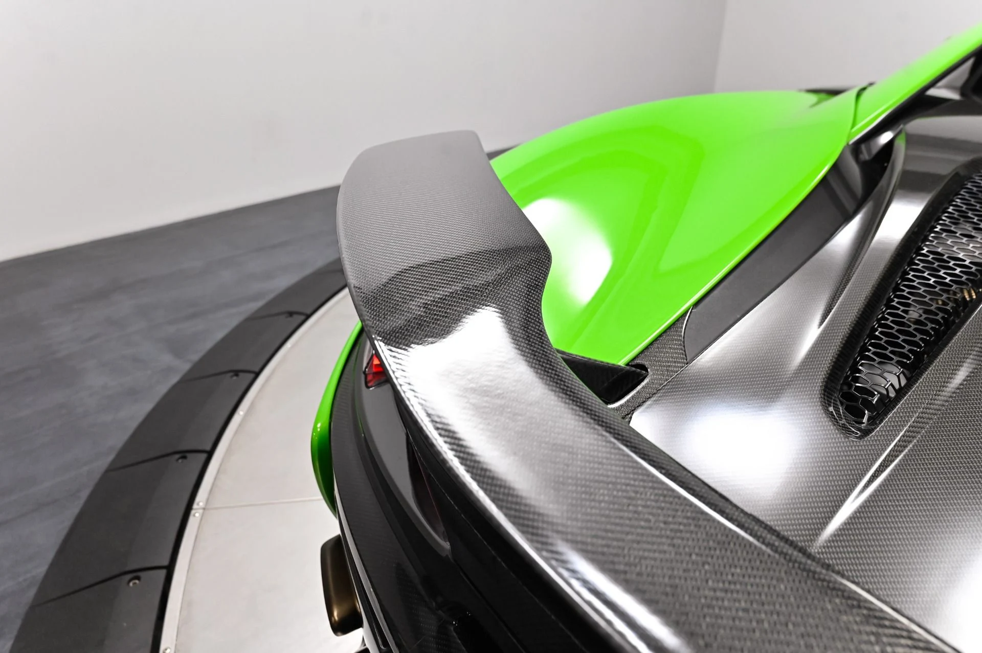 mph028_789641743_Used_2016_Mc_Laren_570_S_Base_1792437916_eec301c537