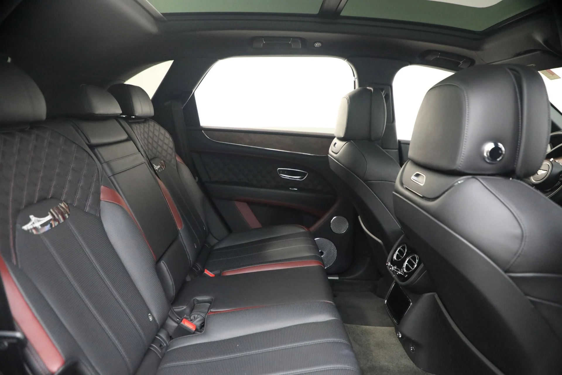 mph028_789765892_Used_2022_Bentley_Bentayga_V8_1772493107_b848fa38ba