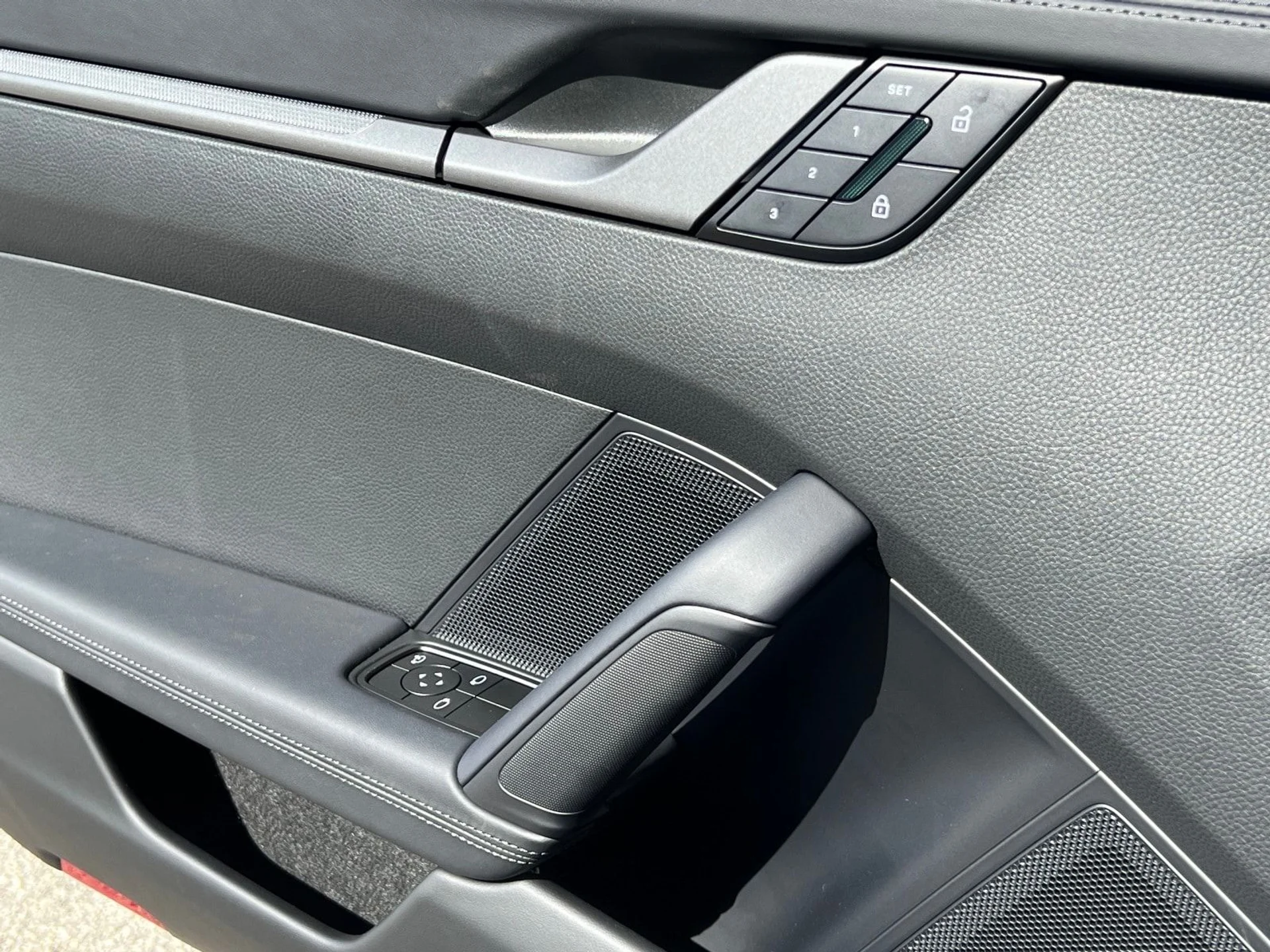 mph028_790767442_4e10631d4091cbce8959bd3eb2e42deex_5e9f3cfacf