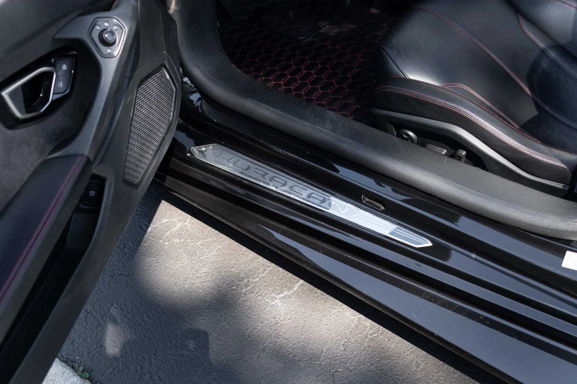 mph028_796785475_Used_2017_Lamborghini_Huracan_LP_610_4_Spyder_1774364183_4a6b7078d8