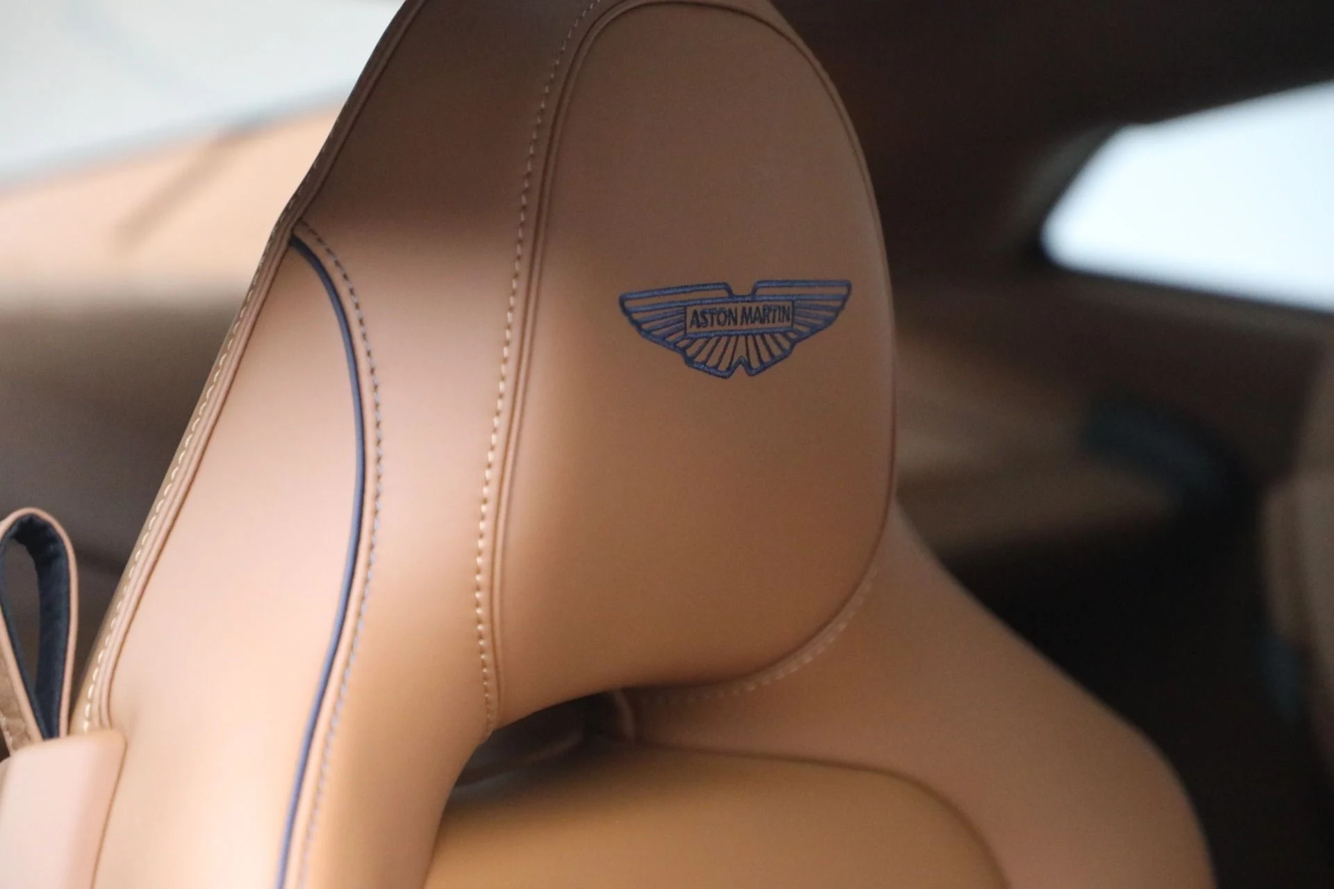 mph028_802413045_New_2026_Aston_Martin_Vanquish_70bdb4a16c