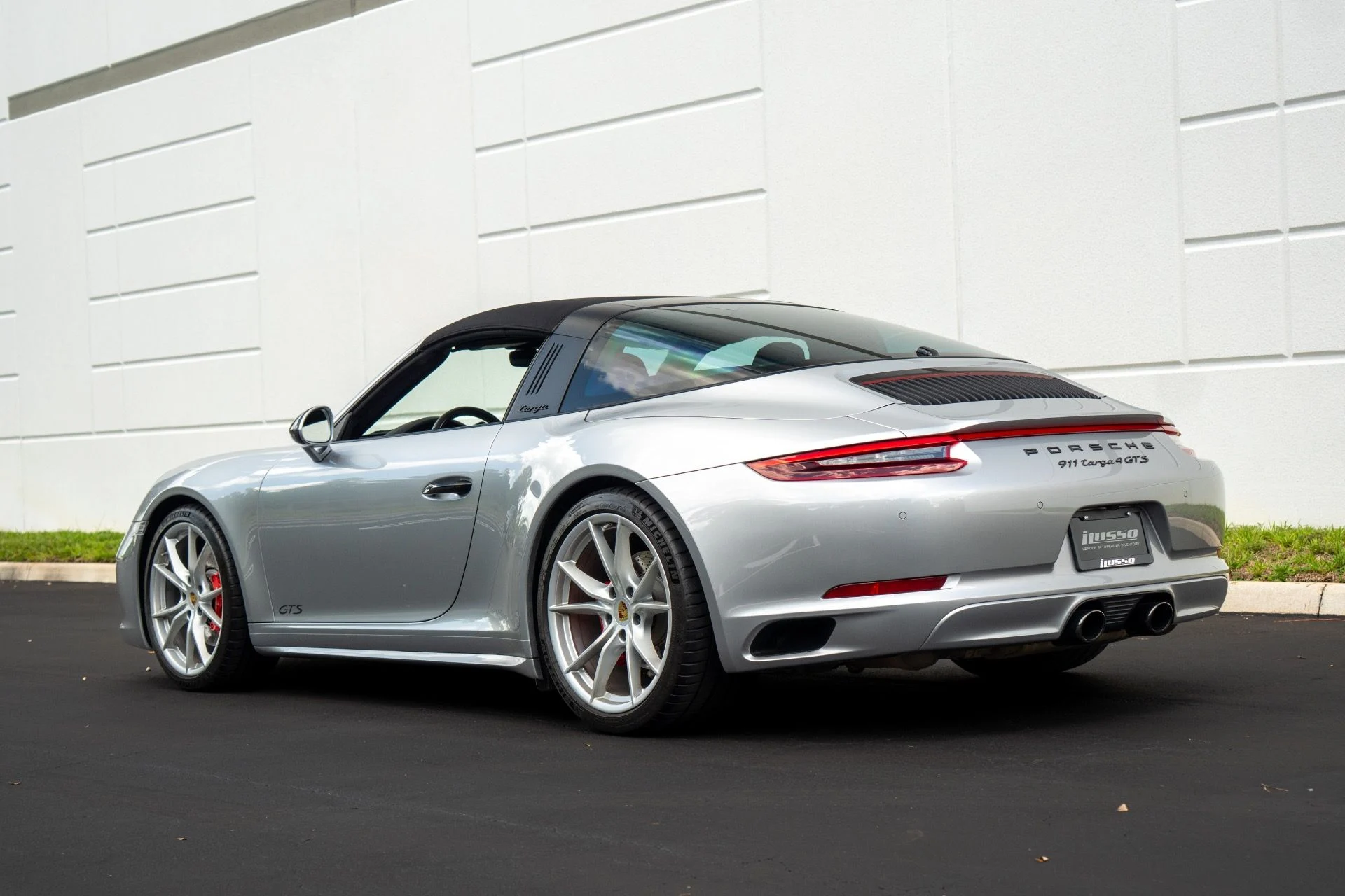 mph028_802882524_Used_2019_Porsche_911_Targa_4_GTS_1756154089_b4c4ab3668
