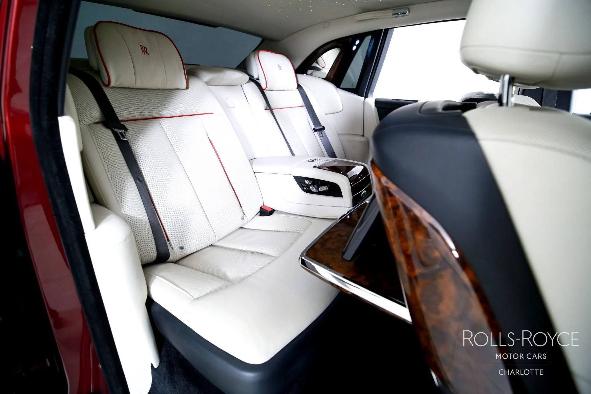 mph028_805353017_Used_2019_Rolls_Royce_Phantom_1786657076_75933cc626
