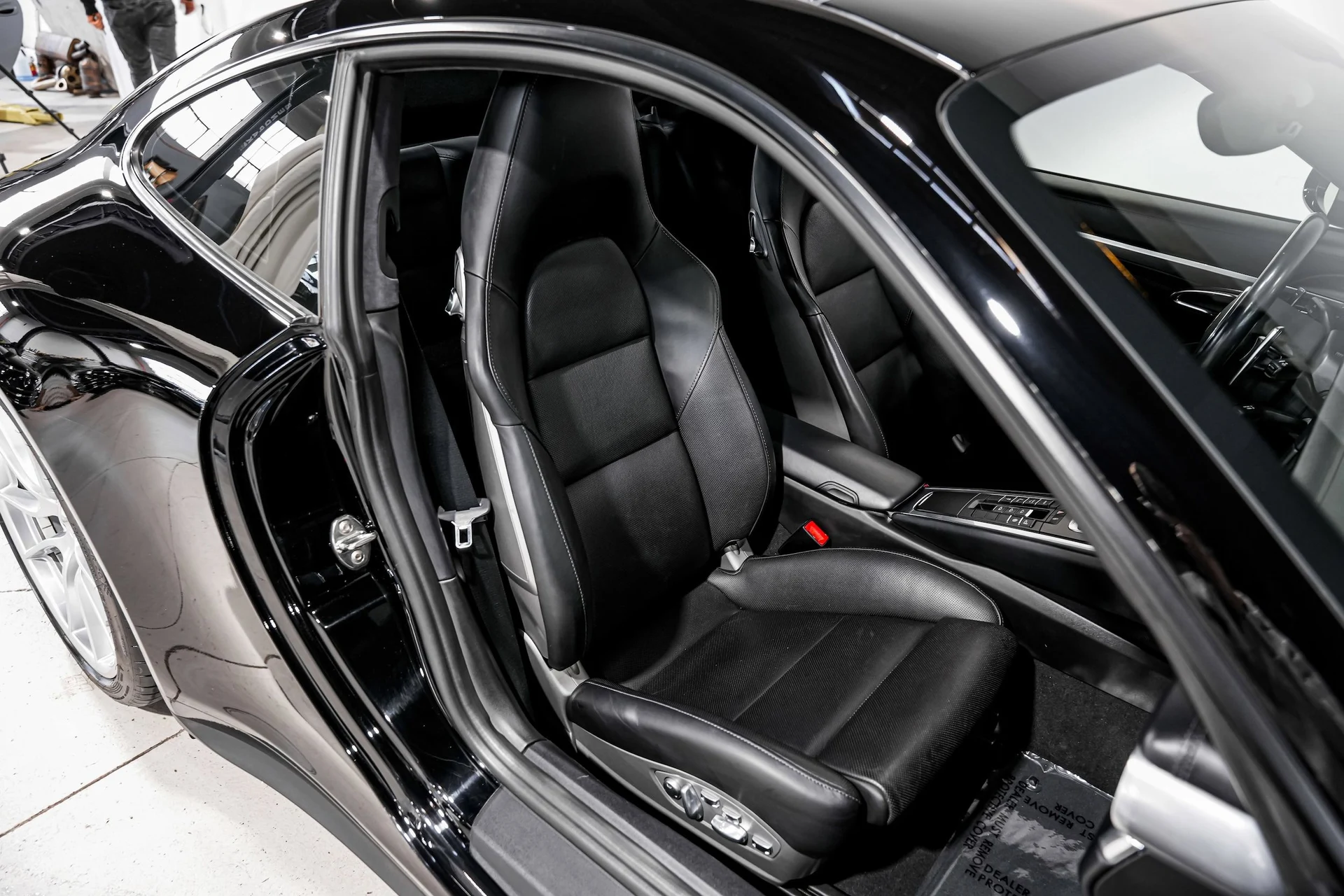 mph028_805748939_b492dee01eaf201ee21a487a645cee32x_700576e5da