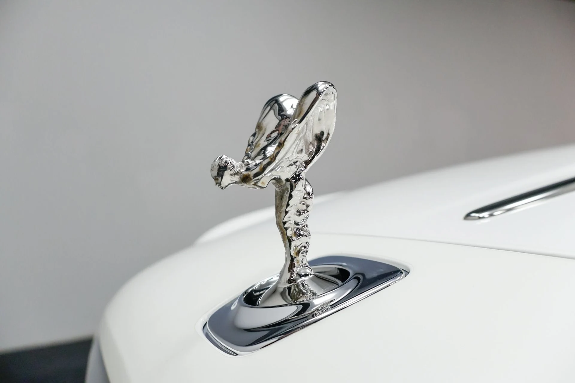 mph028_817133198_Used_2016_Rolls_Royce_Ghost_Base_1761576592_7414ef9609