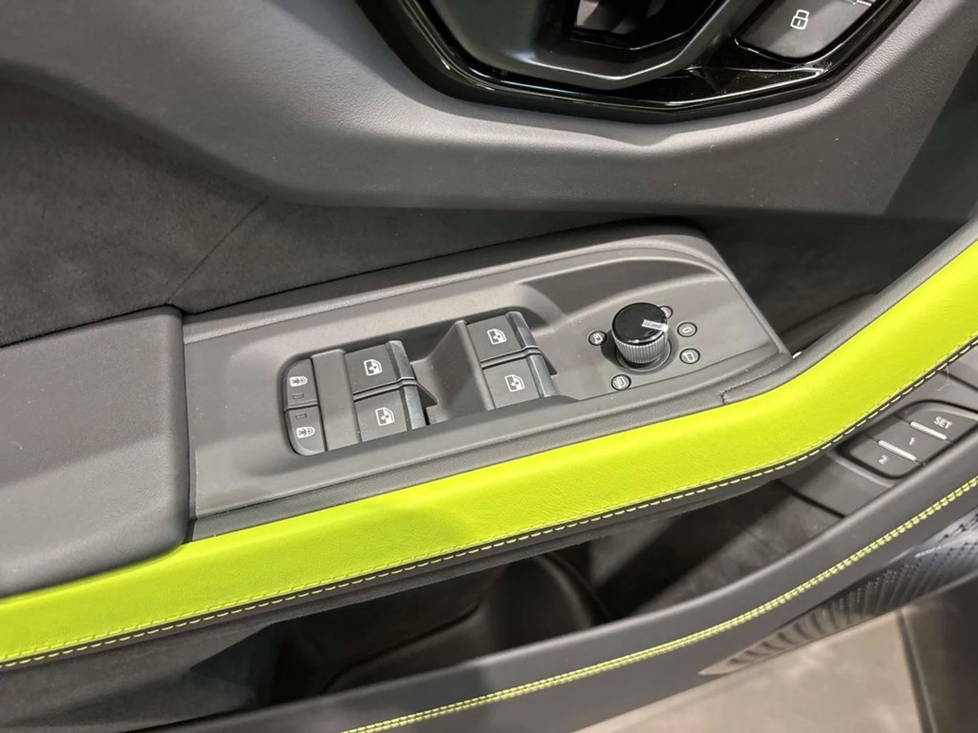 mph028_81993630_31ae09052d1d9b6fb27a457094985e8cx_6a12b1eb3f