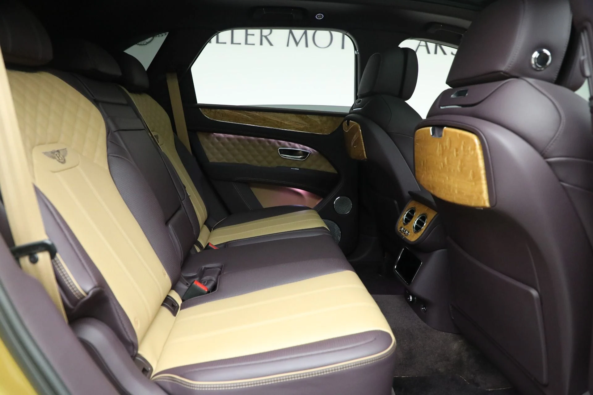 mph028_822178792_Used_2022_Bentley_Bentayga_Speed_1761593261_5c16474f31