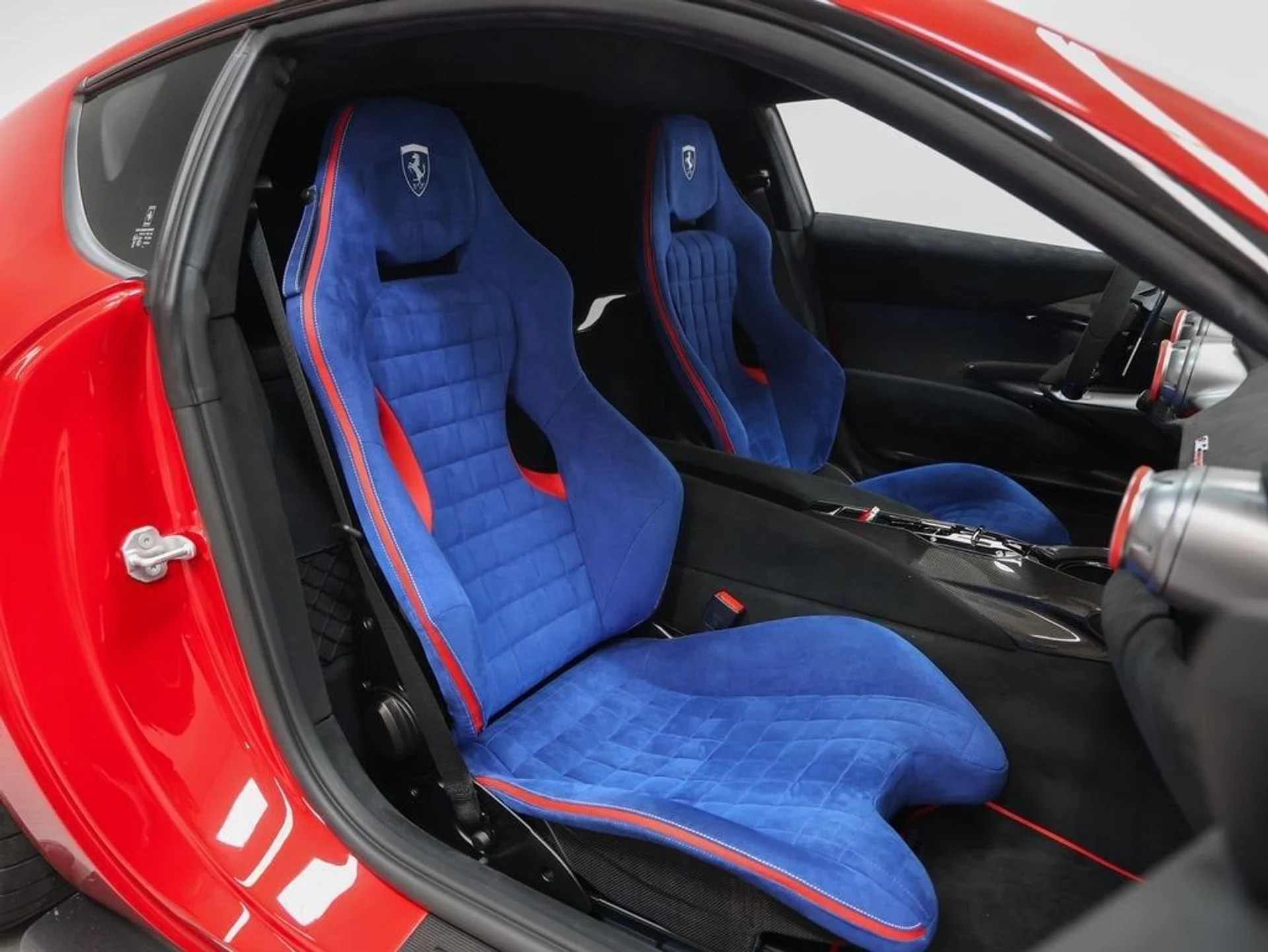 mph028_828769302_29_ce5373e9d5