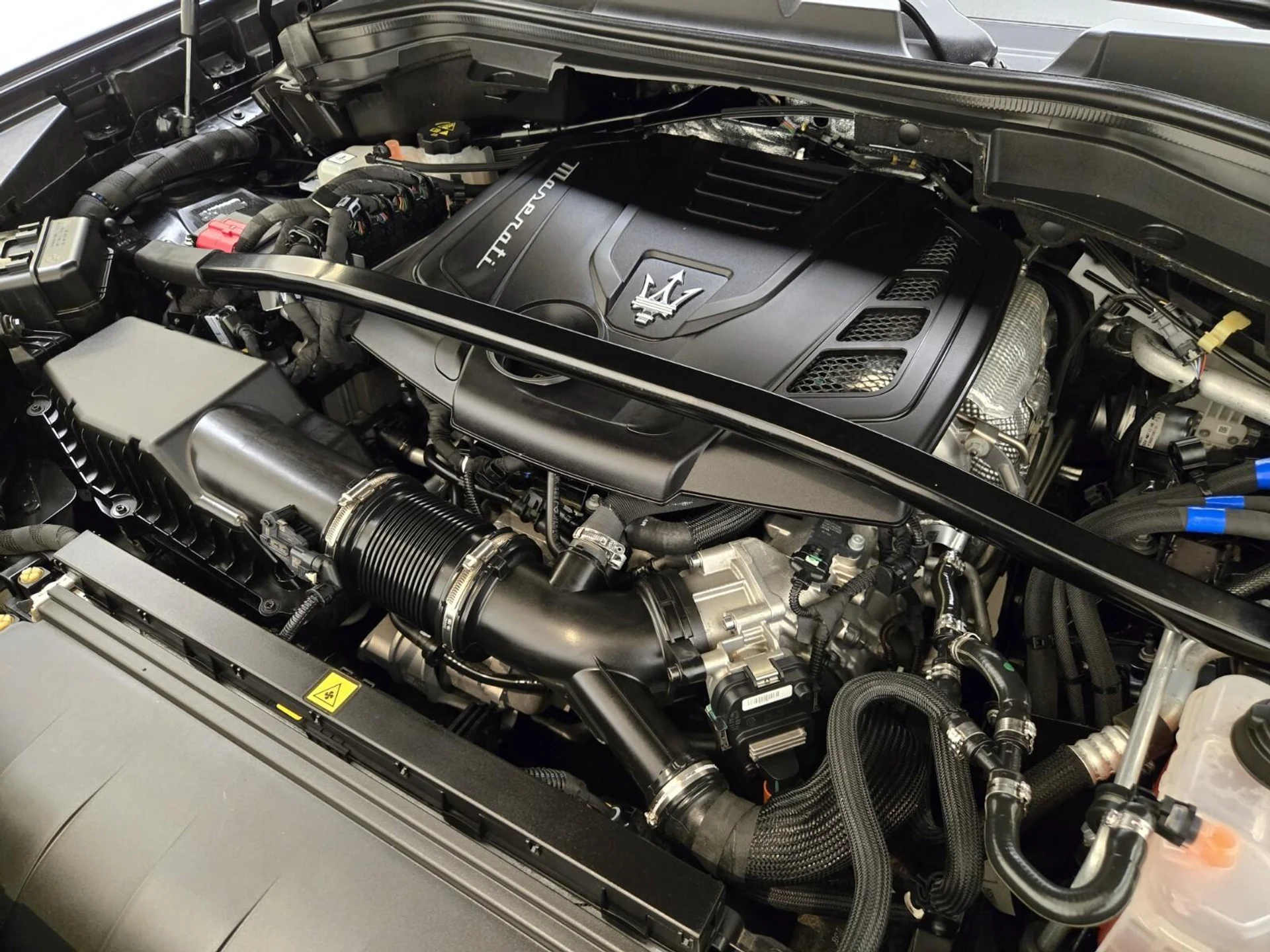 mph028_831897334_Used_2024_Maserati_Grecale_GT_1765436383_89c6ca8d36