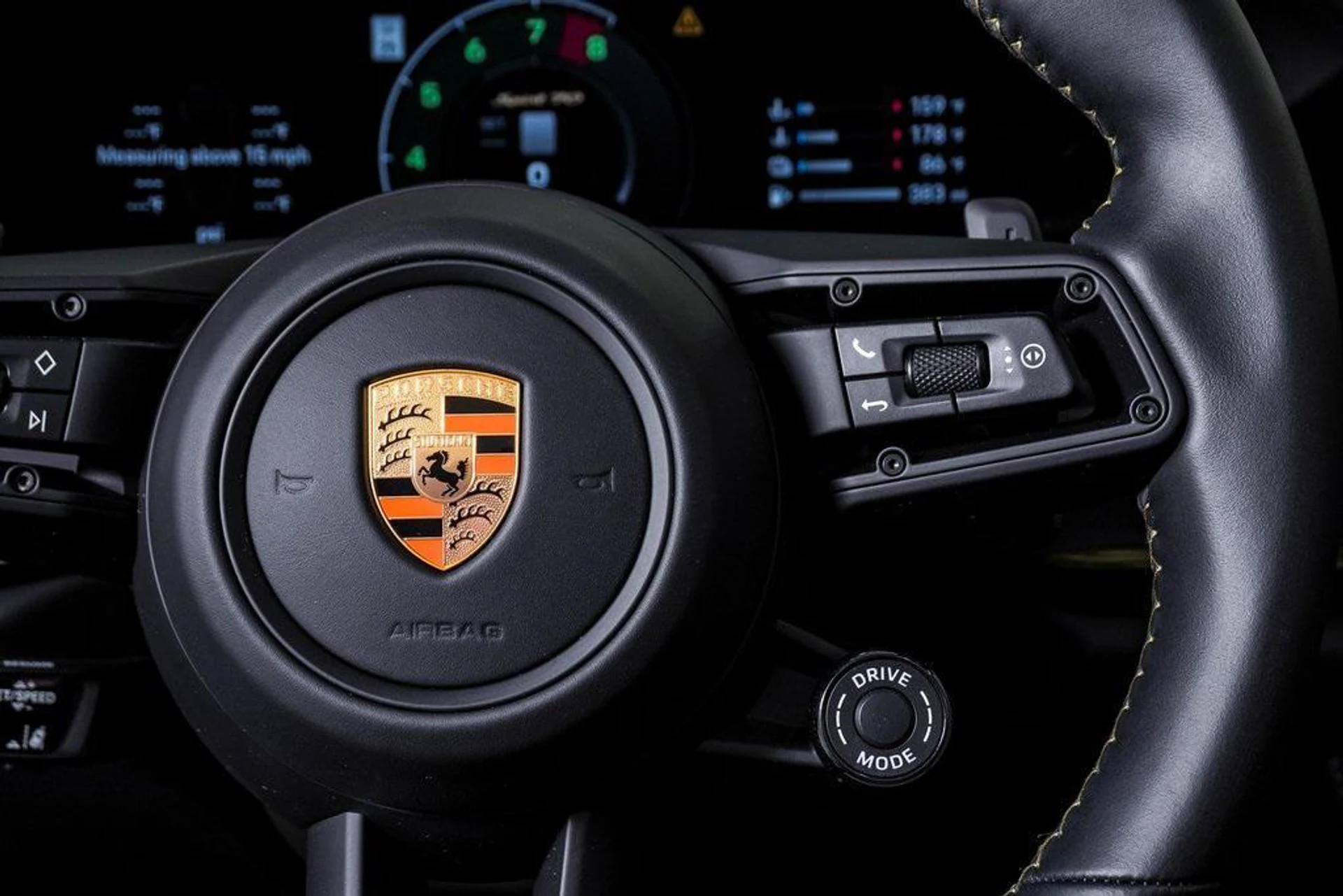 mph028_832899356_Mmxm_Zh9_GOY_Bjjy6dc_Dwx5_GGU_Oe0_2696aa9b3d