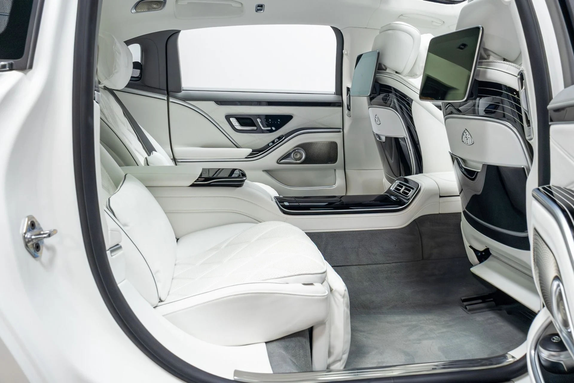 mph028_834854748_Used_2023_Mercedes_Benz_S_Class_Maybach_S_680_4_MATIC_1776091551_714b1af9f6