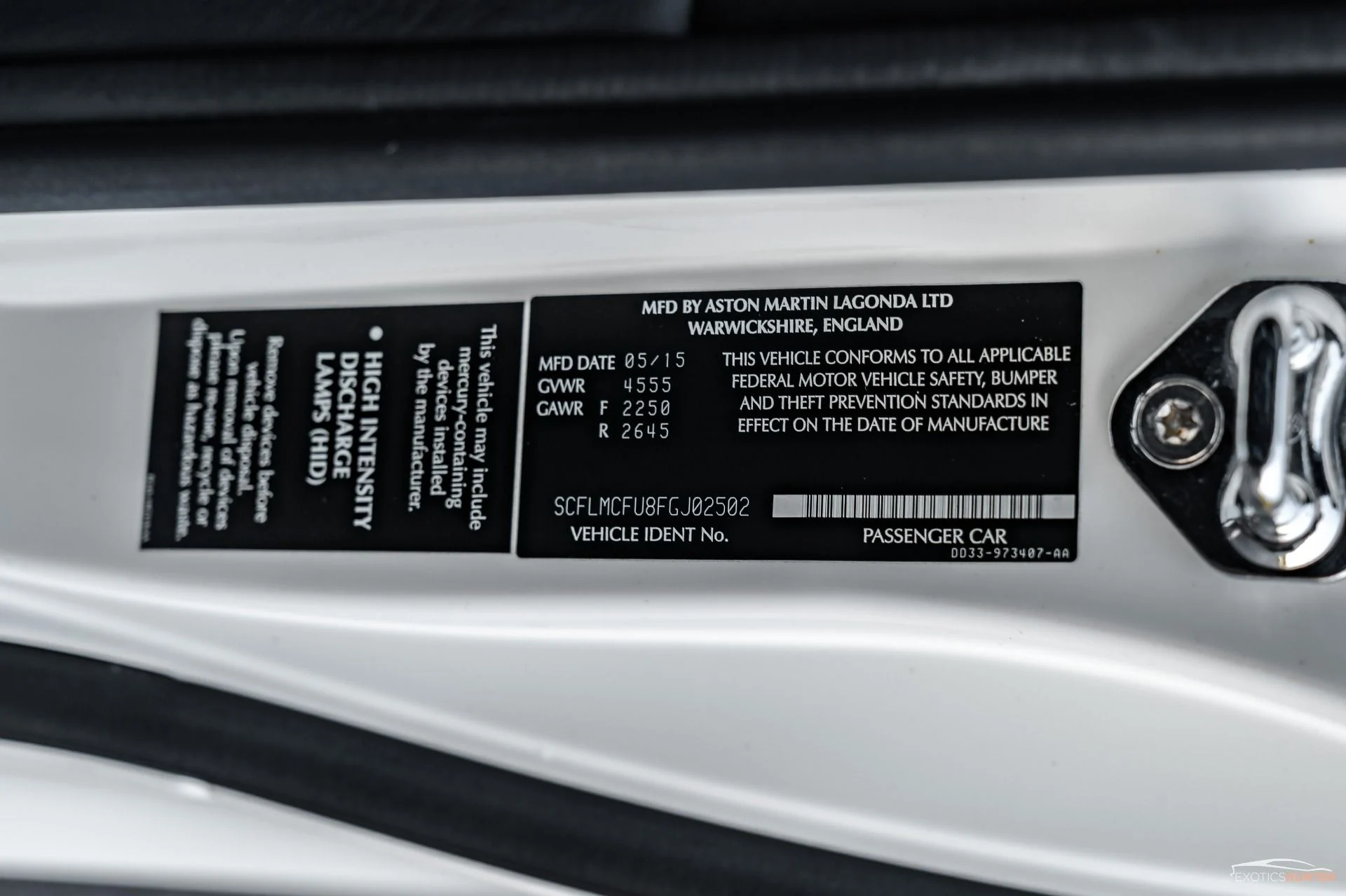 mph028_835413157_Used_2015_Aston_Martin_Vanquish_Carbon_White_w_Forged_Emblems_1706650969_6dc51b1588
